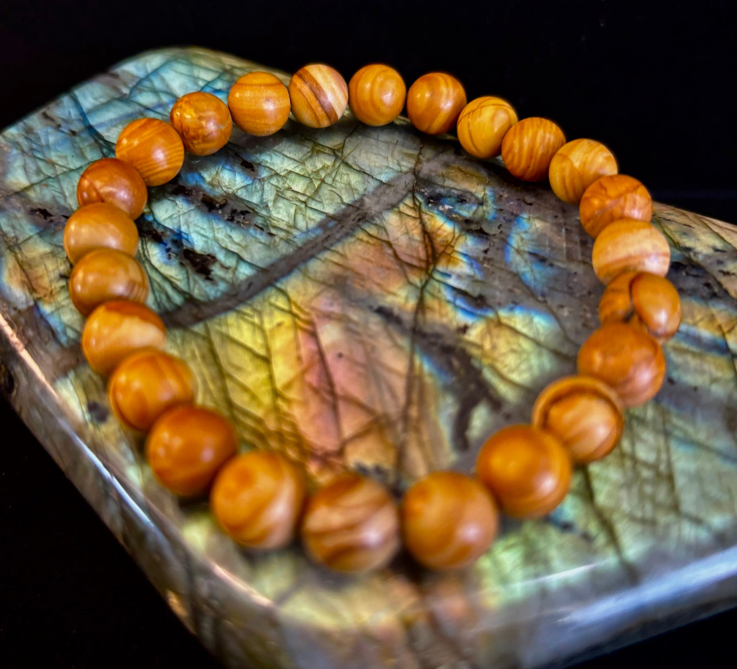 Pulsera de Ágata Encaje de Madera de 8 mm Infundida con Reiki para Conexión a Tierra y Manifestación (Muñecas Medianas-Grandes)