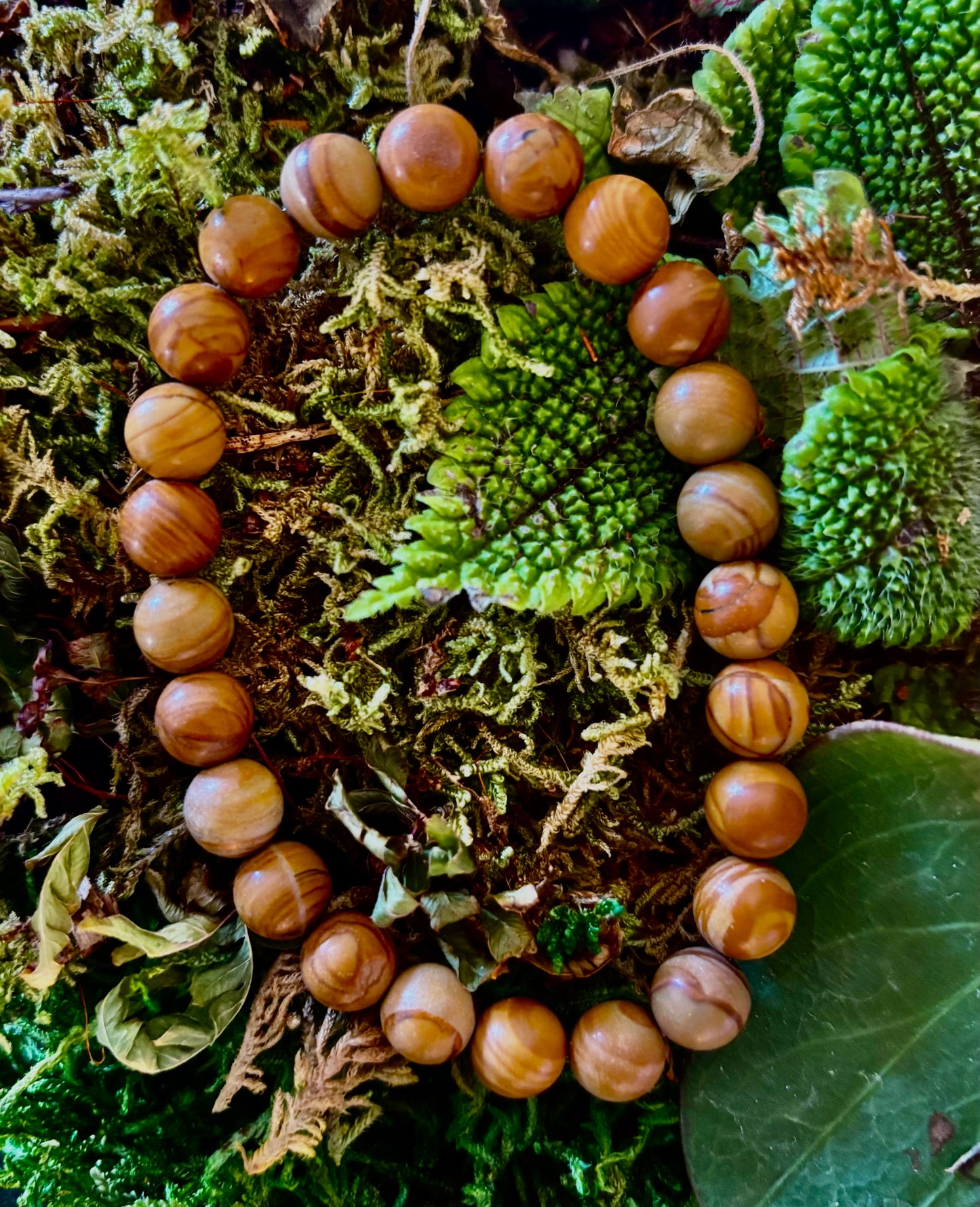 Pulsera de Ágata Encaje de Madera de 8 mm Infundida con Reiki para Conexión a Tierra y Manifestación (Muñecas Medianas-Grandes)