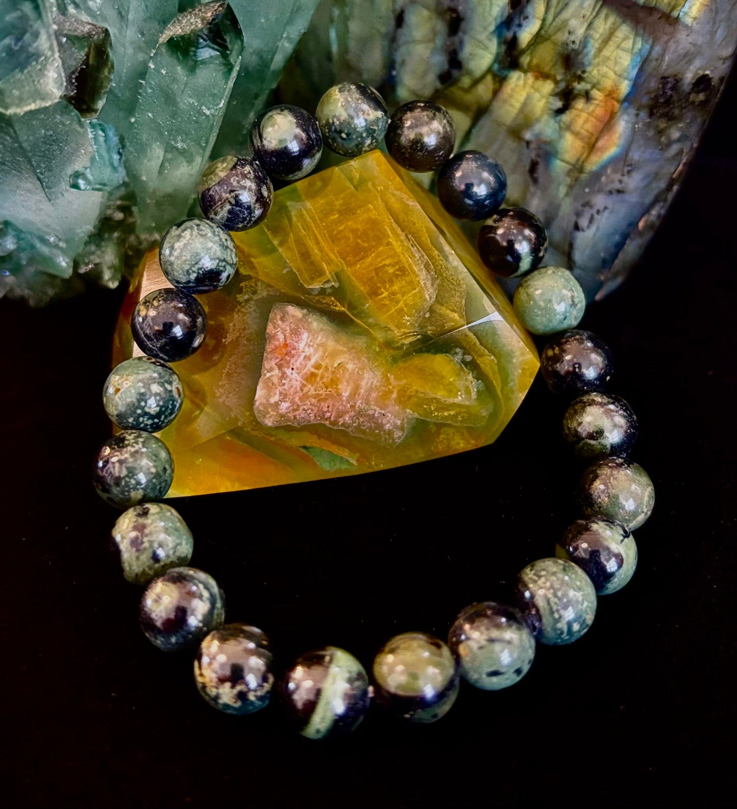 Pulsera de Jaspe Kambaba 8mm, Infundida con Reiki, para Paz y Manifestación (Muñecas Medianas-Grandes)