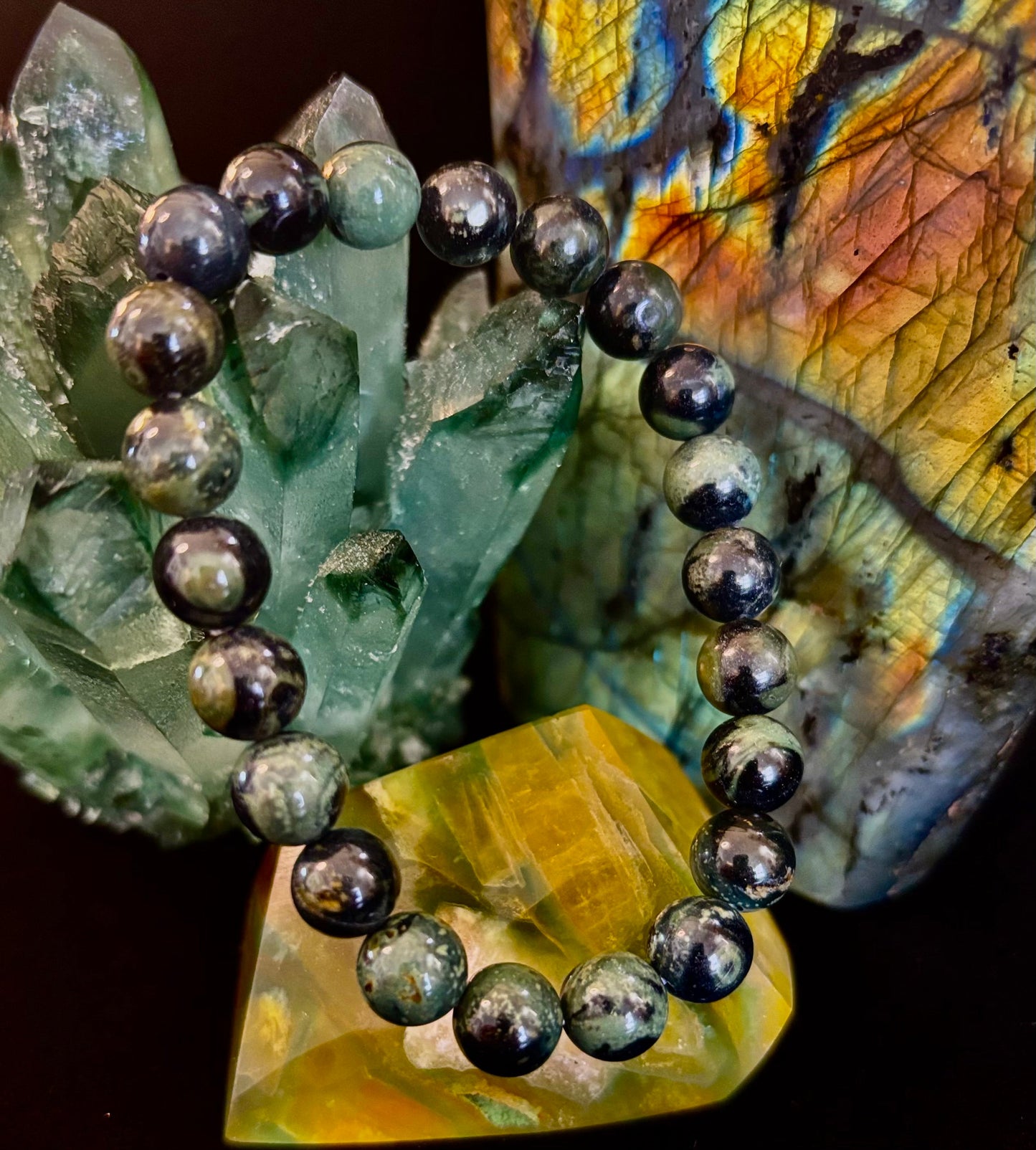 Pulsera de Jaspe Kambaba 8mm, Infundida con Reiki, para Paz y Manifestación (Muñecas Medianas-Grandes)