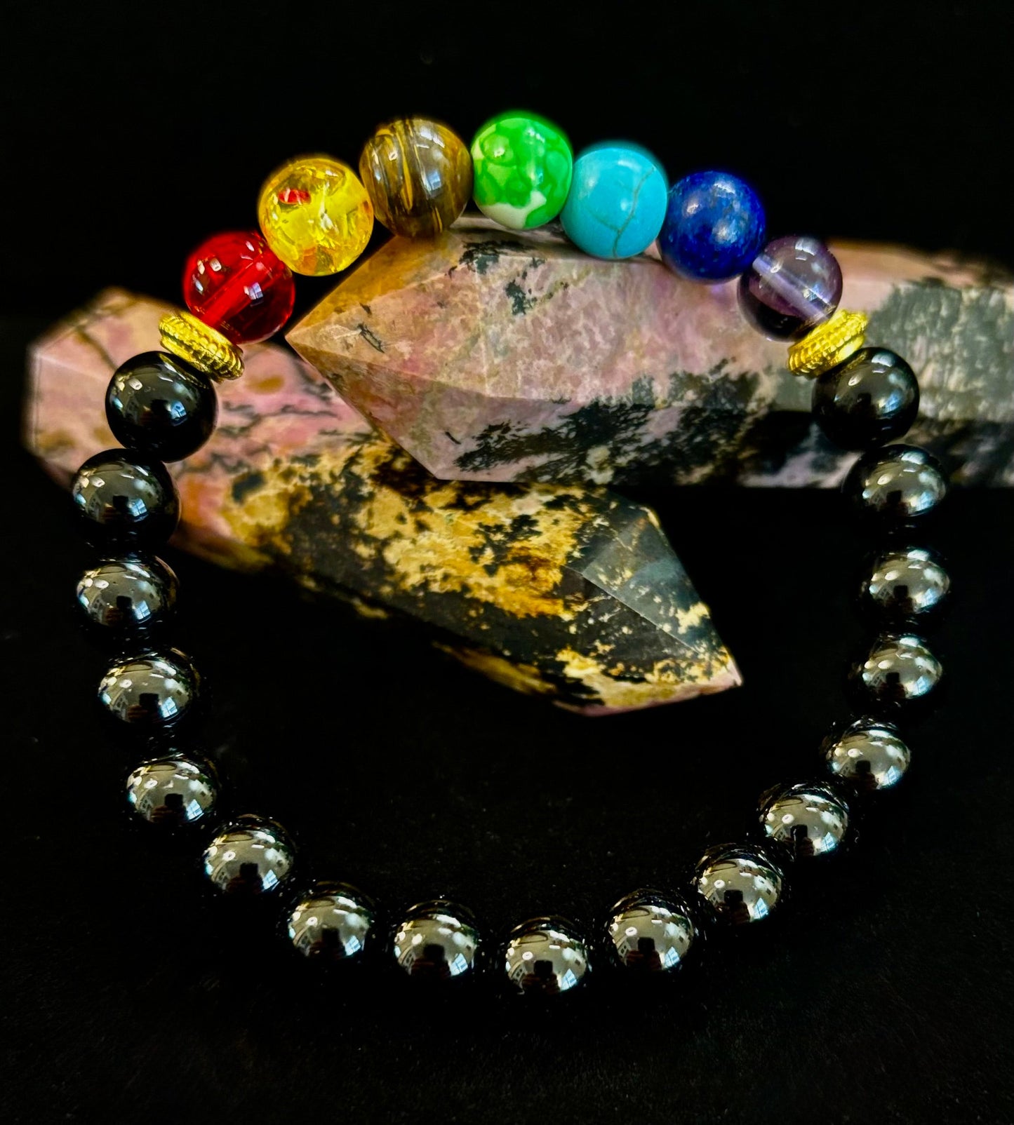 Pulsera de equilibrio y protección con infusión de Reiki, 7 chakras y ónix negro (muñeca mediana)