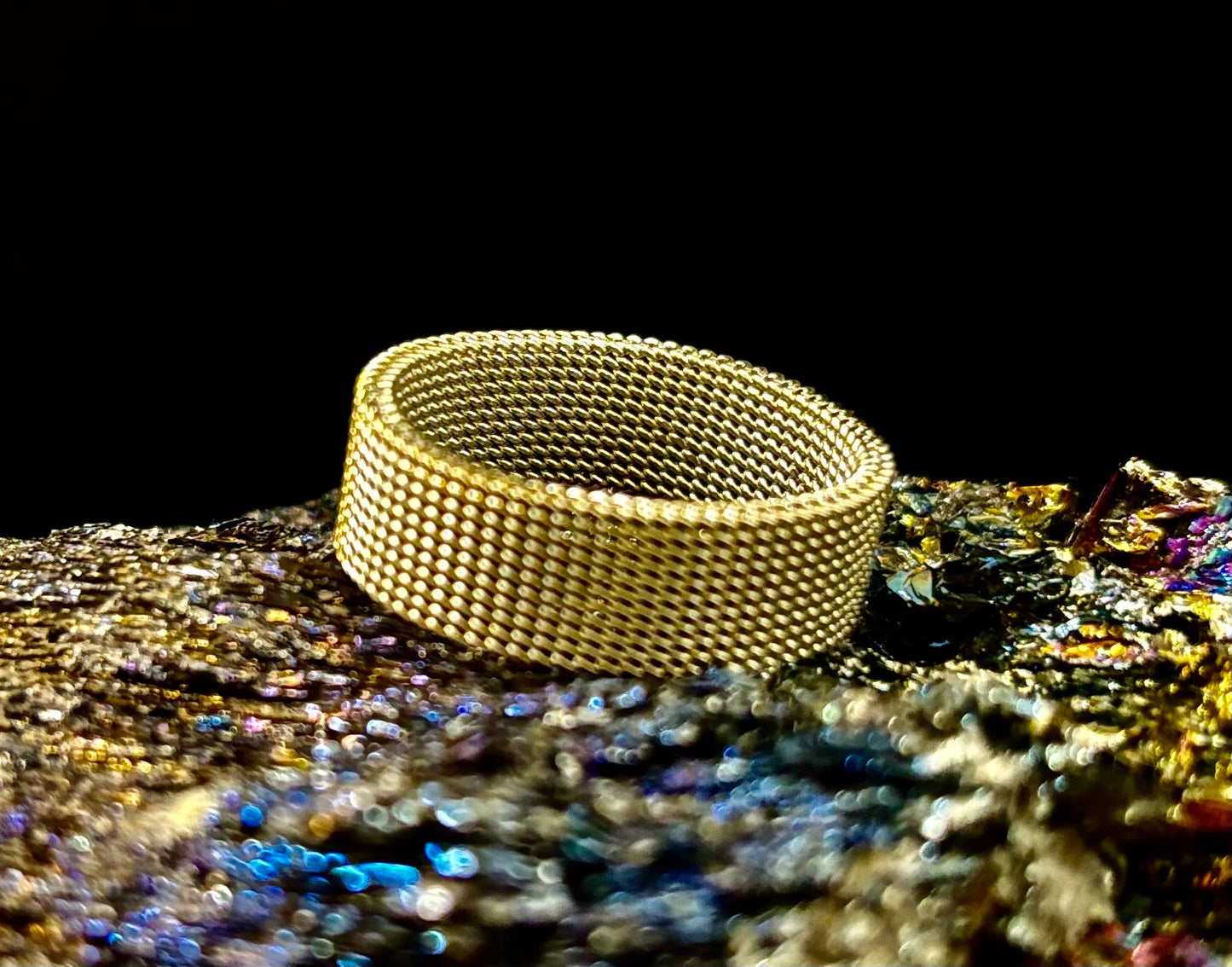 Anillo de malla de acero inoxidable unisex – Banda flexible y moderna en tonos negro, oro rosa y plata