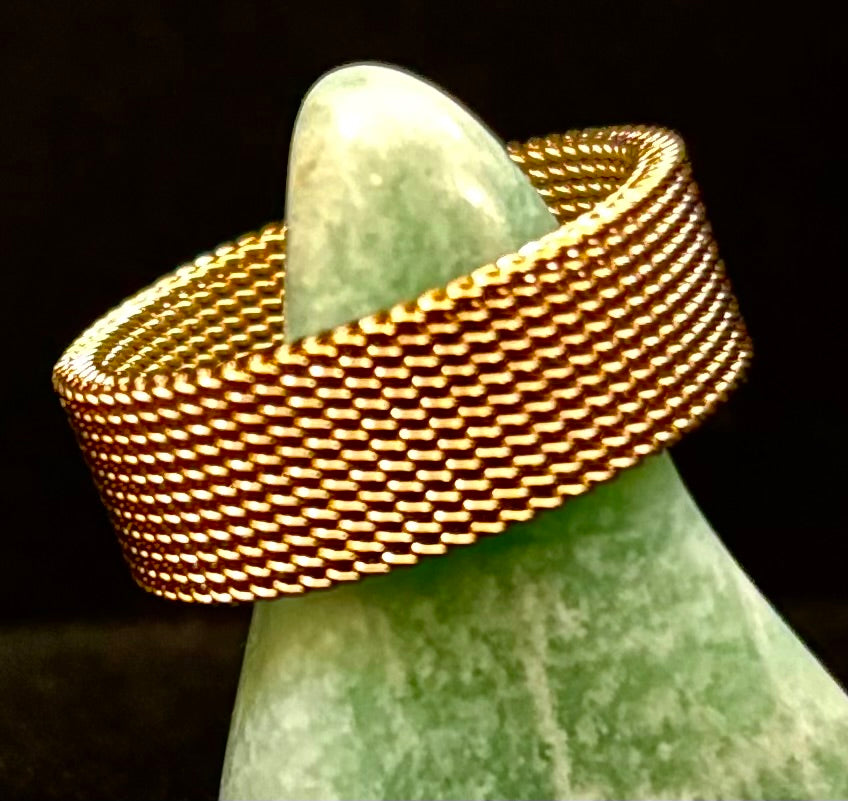 Anillo de malla de acero inoxidable unisex – Banda flexible y moderna en tonos negro, oro rosa y plata