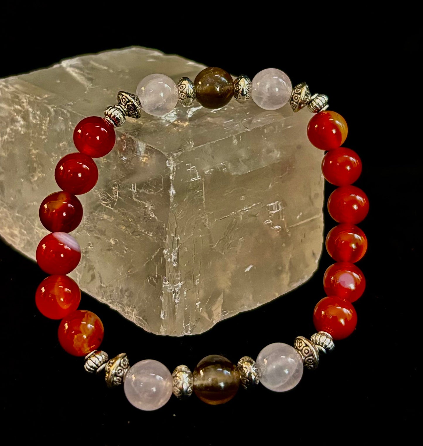 Pulsera con intención de apoyo para el duelo y la pérdida – Cornalina, cuarzo rosa y cuarzo ahumado con reiki
