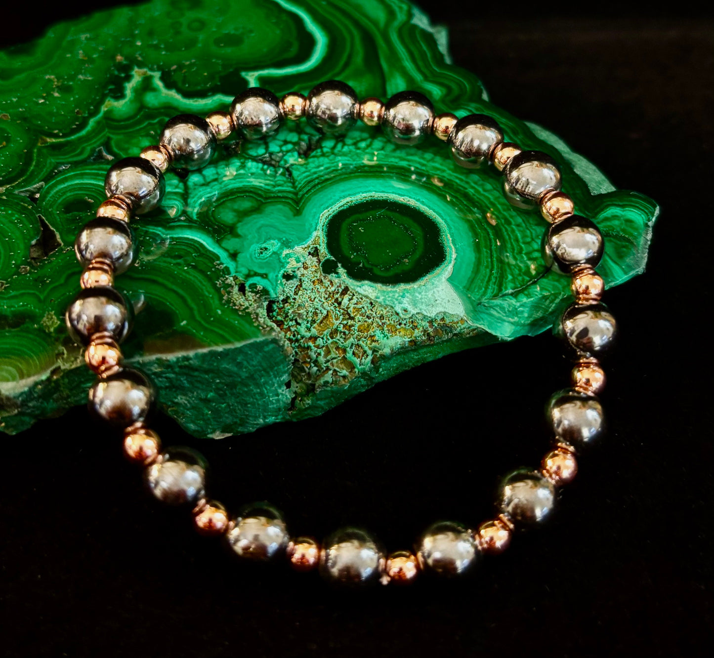 Pulsera de Cobre y Hematita para Hombre – Conexión a Tierra, Fuerza y Equilibrio Energético (Muñecas Grandes)