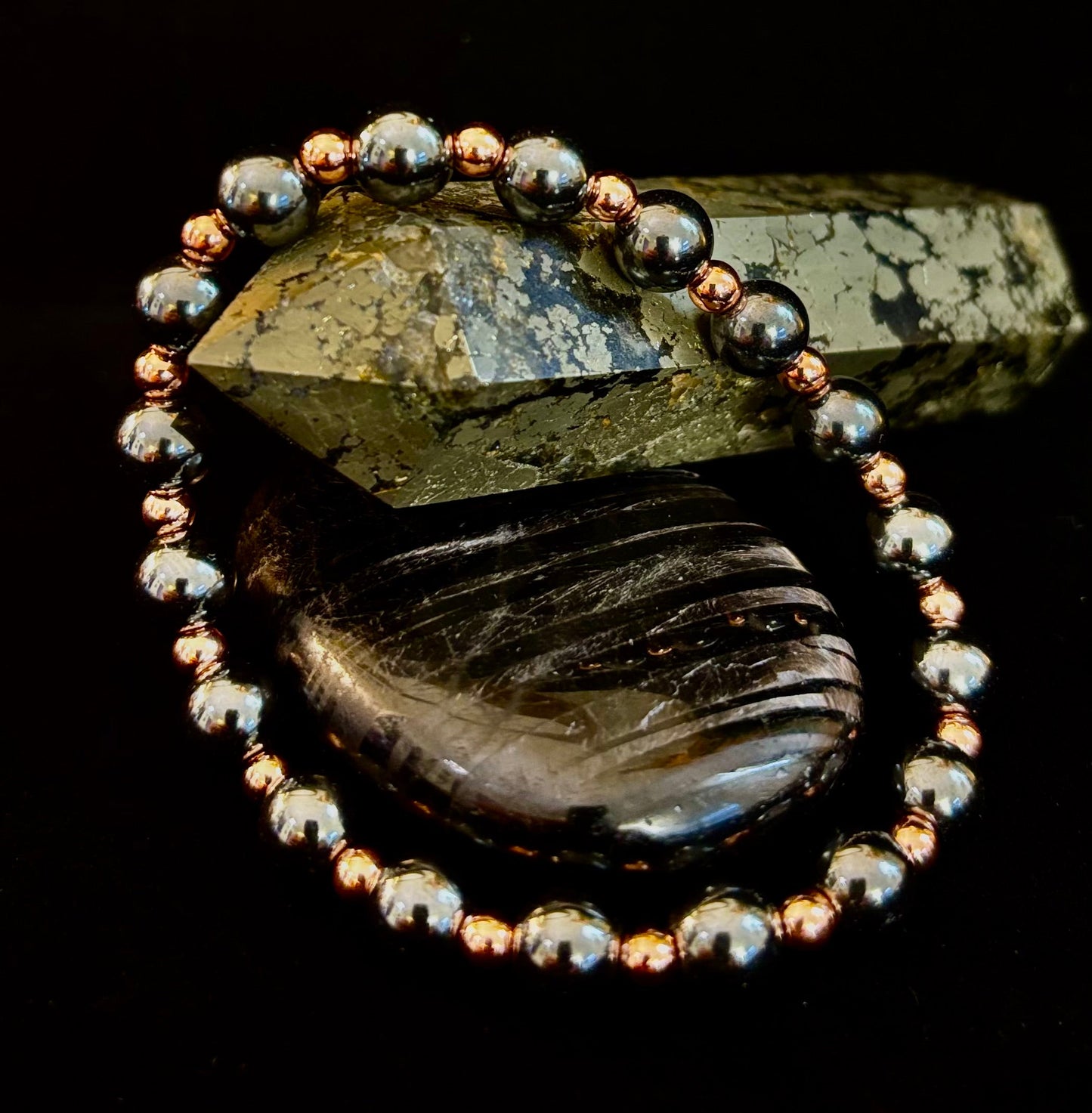 Pulsera de Cobre y Hematita para Hombre – Conexión a Tierra, Fuerza y Equilibrio Energético (Muñecas Grandes)