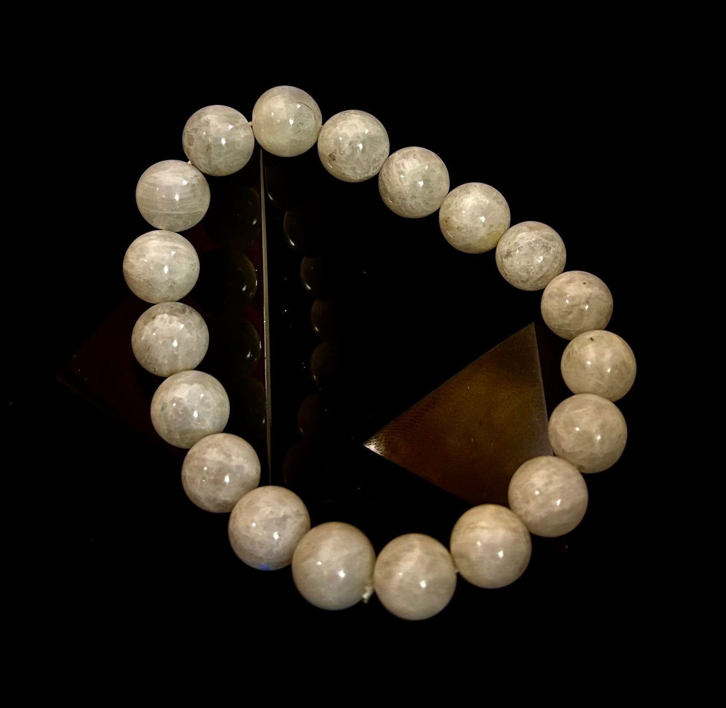 Pulsera energética de piedra luna arcoíris con reiki – Cuentas de 10 mm (muñeca mediana)