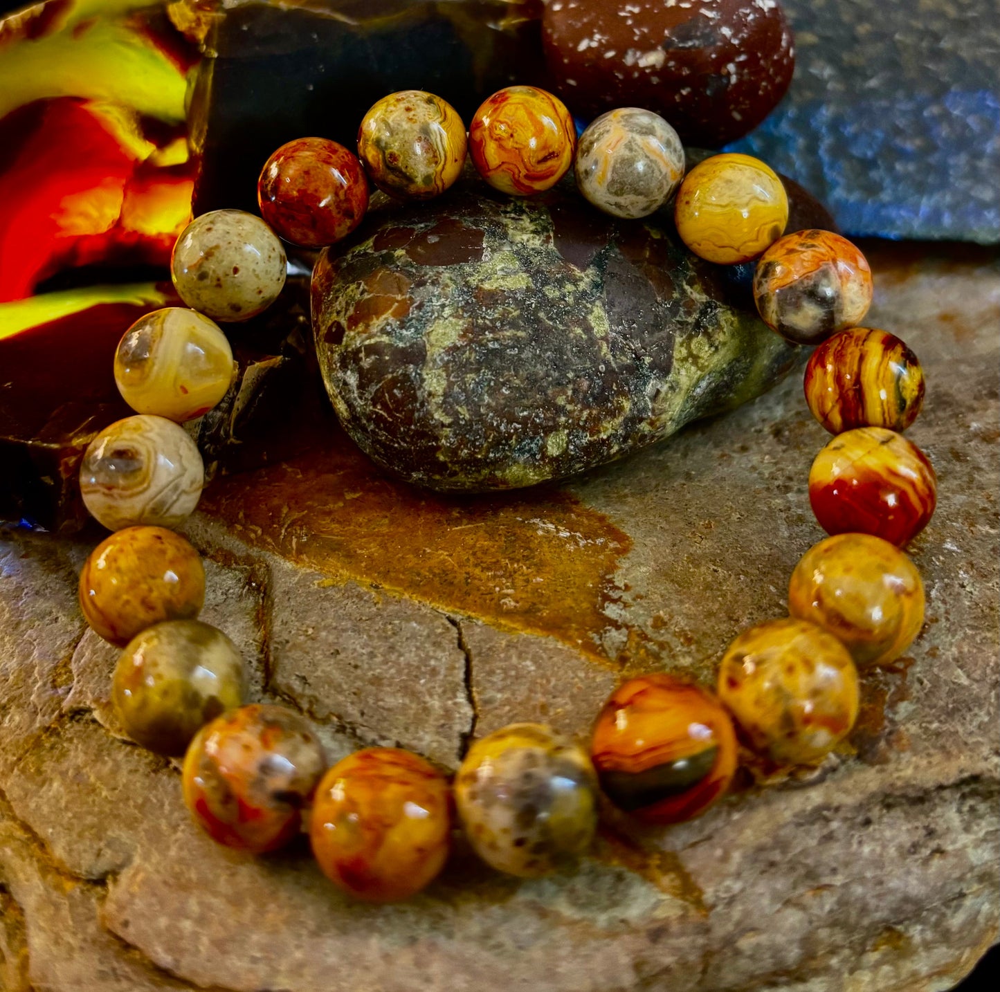 Pulsera de Ágata Encaje Loco, Infundida con Reiki, para Fuerza y Estabilidad – Cuentas de 10mm (Muñeca Mediana)