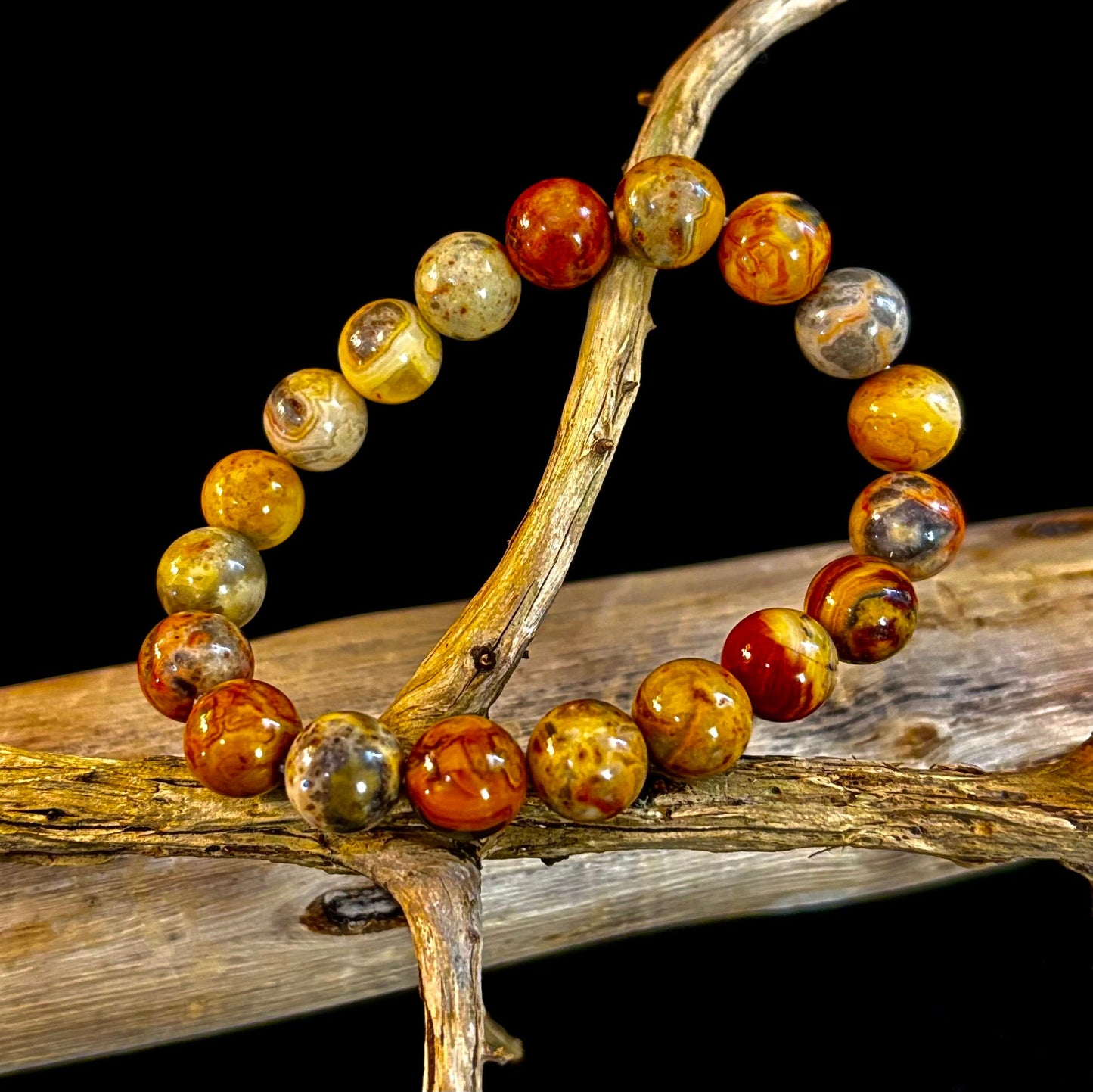 Pulsera de Ágata Encaje Loco, Infundida con Reiki, para Fuerza y Estabilidad – Cuentas de 10mm (Muñeca Mediana)