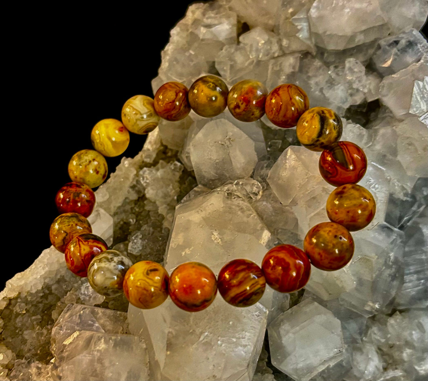 Pulsera de Ágata Encaje Loco, Infundida con Reiki, para Fuerza y Estabilidad – Cuentas de 10mm (Muñeca Mediana)