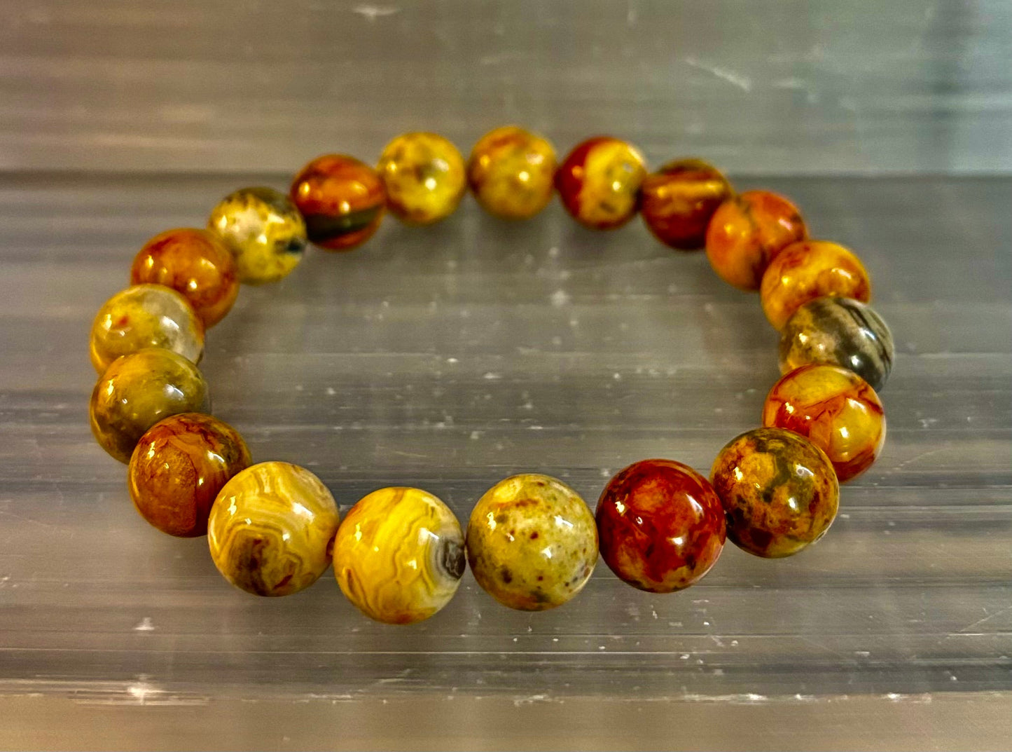 Pulsera de Ágata Encaje Loco, Infundida con Reiki, para Fuerza y Estabilidad – Cuentas de 10mm (Muñeca Mediana)