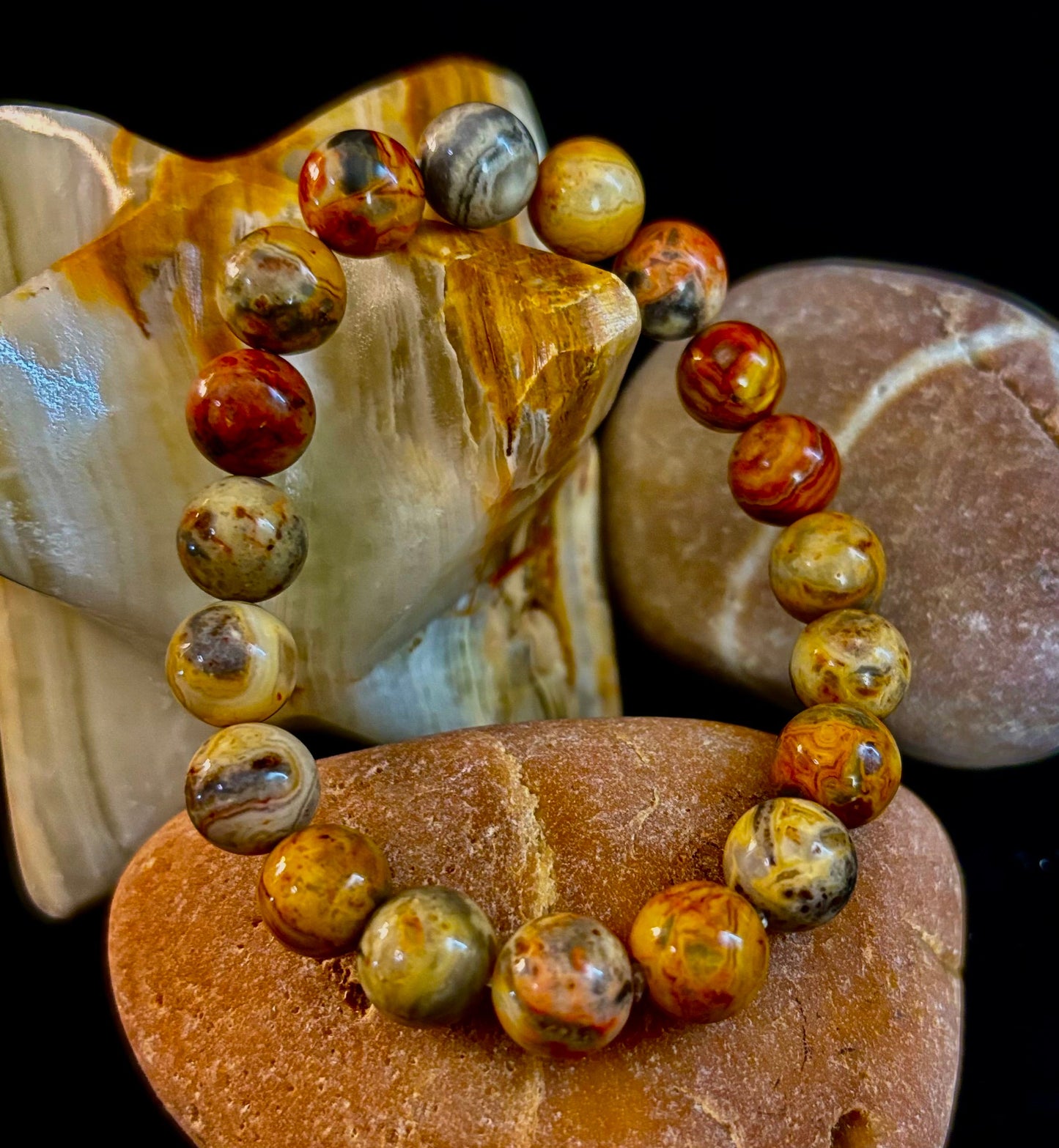 Pulsera de Ágata Encaje Loco, Infundida con Reiki, para Fuerza y Estabilidad – Cuentas de 10mm (Muñeca Mediana)