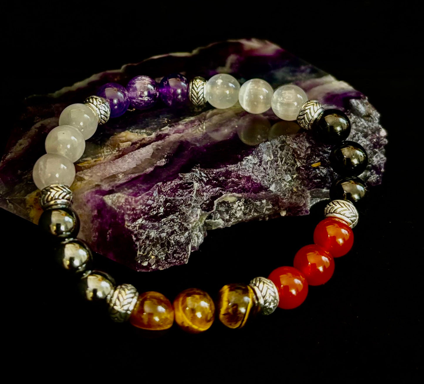 Pulsera de recuperación de adicciones "Renovación y Fortaleza" – Cornalina, Amatista, Cuarzo Rosa, Hematita y Selenita