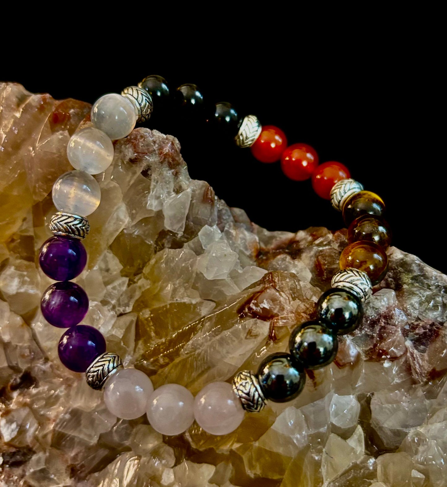 Pulsera de recuperación de adicciones "Renovación y Fortaleza" – Cornalina, Amatista, Cuarzo Rosa, Hematita y Selenita