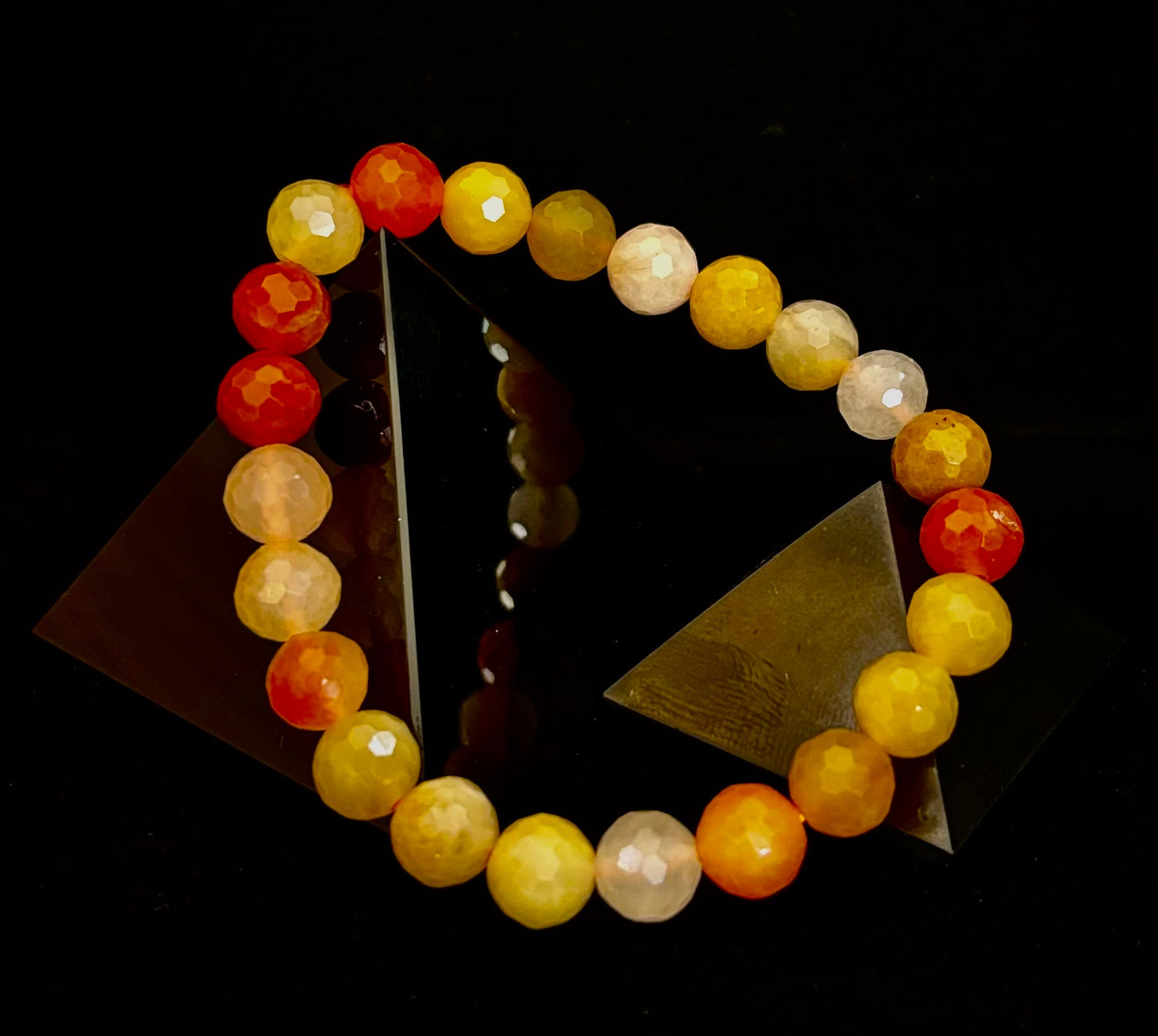 Pulsera de Aventurina Naranja Brillante con Corte Poliédrico – 8mm (Muñeca Mediana) | Piedra de la Confianza y la Creatividad Infundida con Reiki