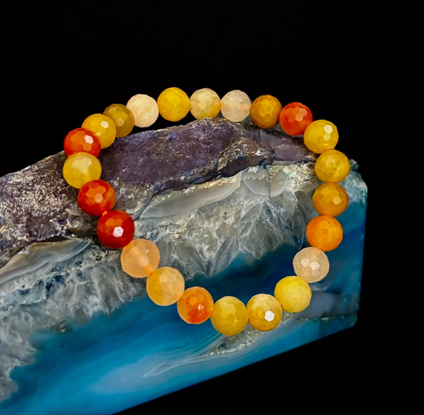 Pulsera de Aventurina Naranja Brillante con Corte Poliédrico – 8mm (Muñeca Mediana) | Piedra de la Confianza y la Creatividad Infundida con Reiki