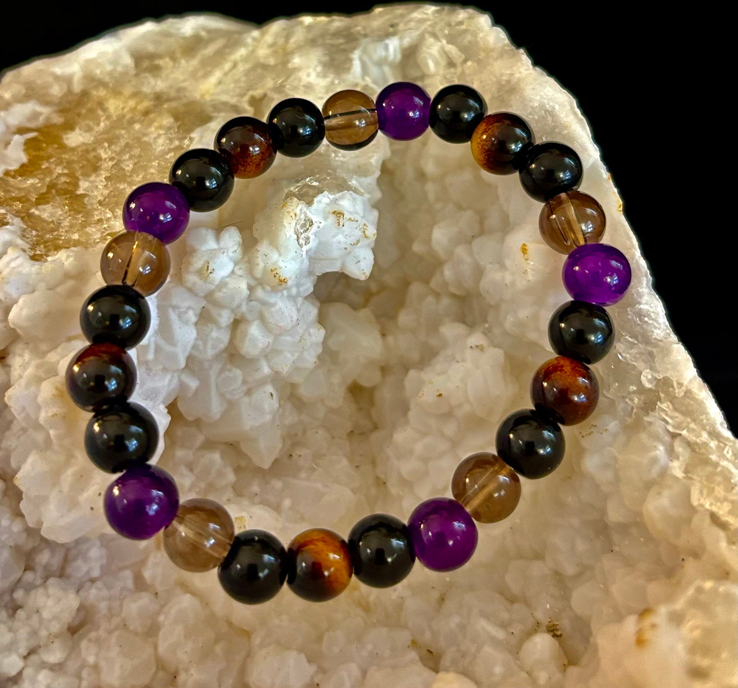 Pulsera Enfoque Tranquilo – Amatista, Ojo de Tigre y Cuarzo Ahumado