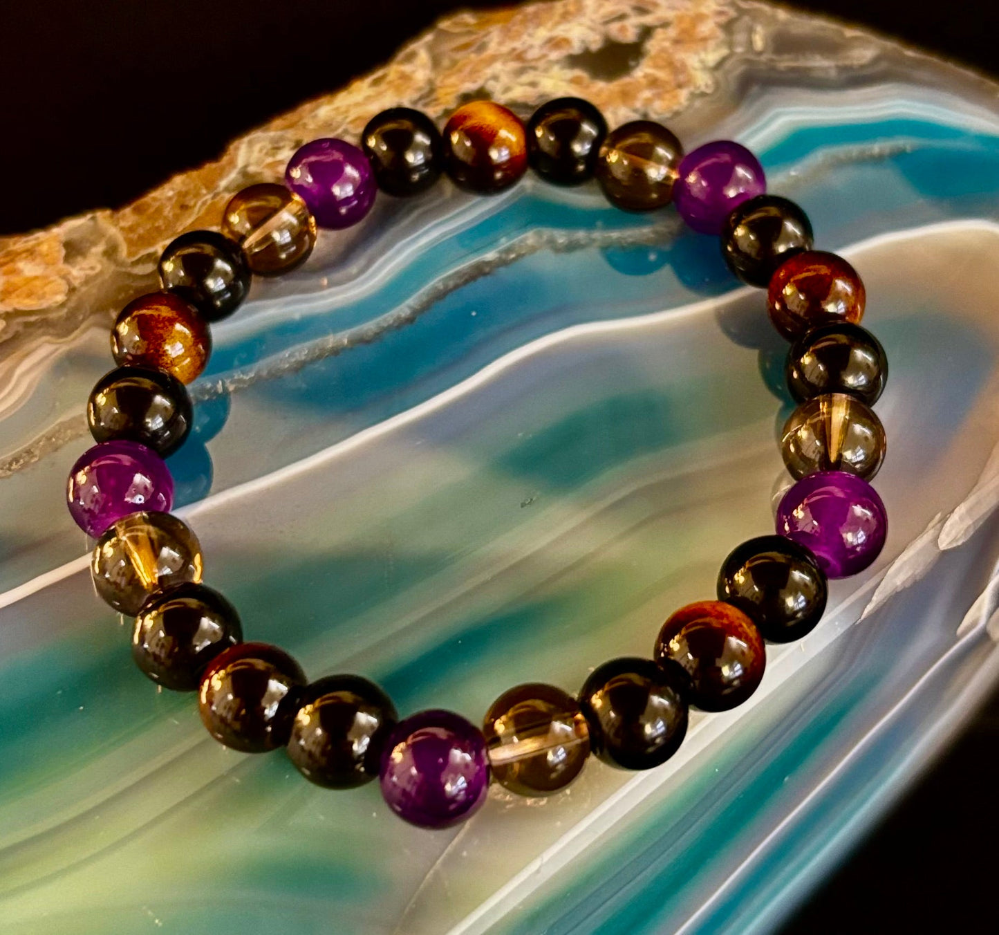 Pulsera Enfoque Tranquilo – Amatista, Ojo de Tigre y Cuarzo Ahumado