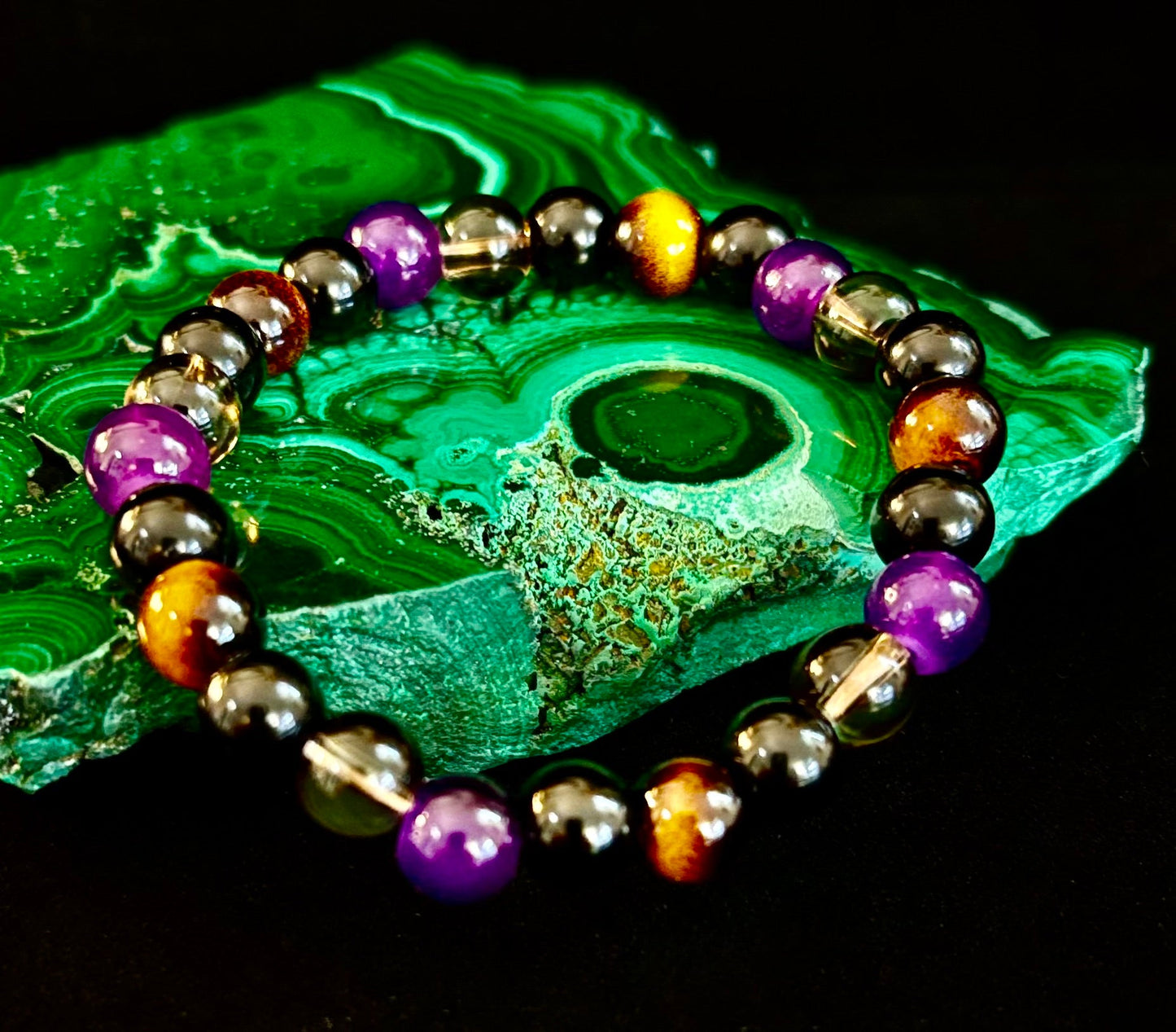 Pulsera Enfoque Tranquilo – Amatista, Ojo de Tigre y Cuarzo Ahumado