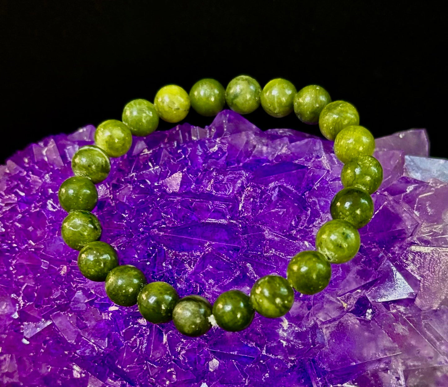Pulsera de jade nefrita infundida con Reiki – Abundancia, protección y armonía