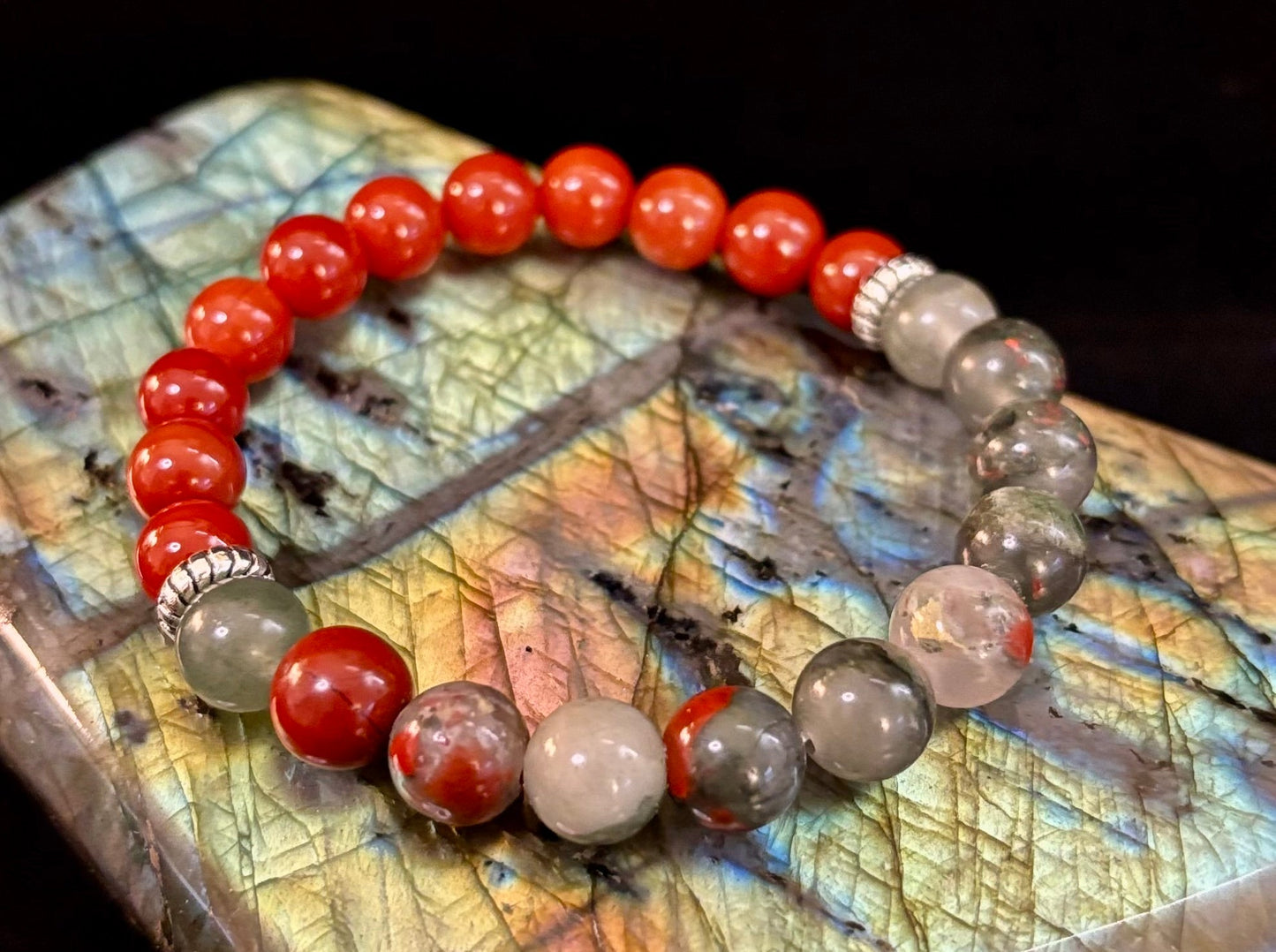Pulsera con propósito de salud y bienestar – Cornalina y heliotropo infundidas con reiki