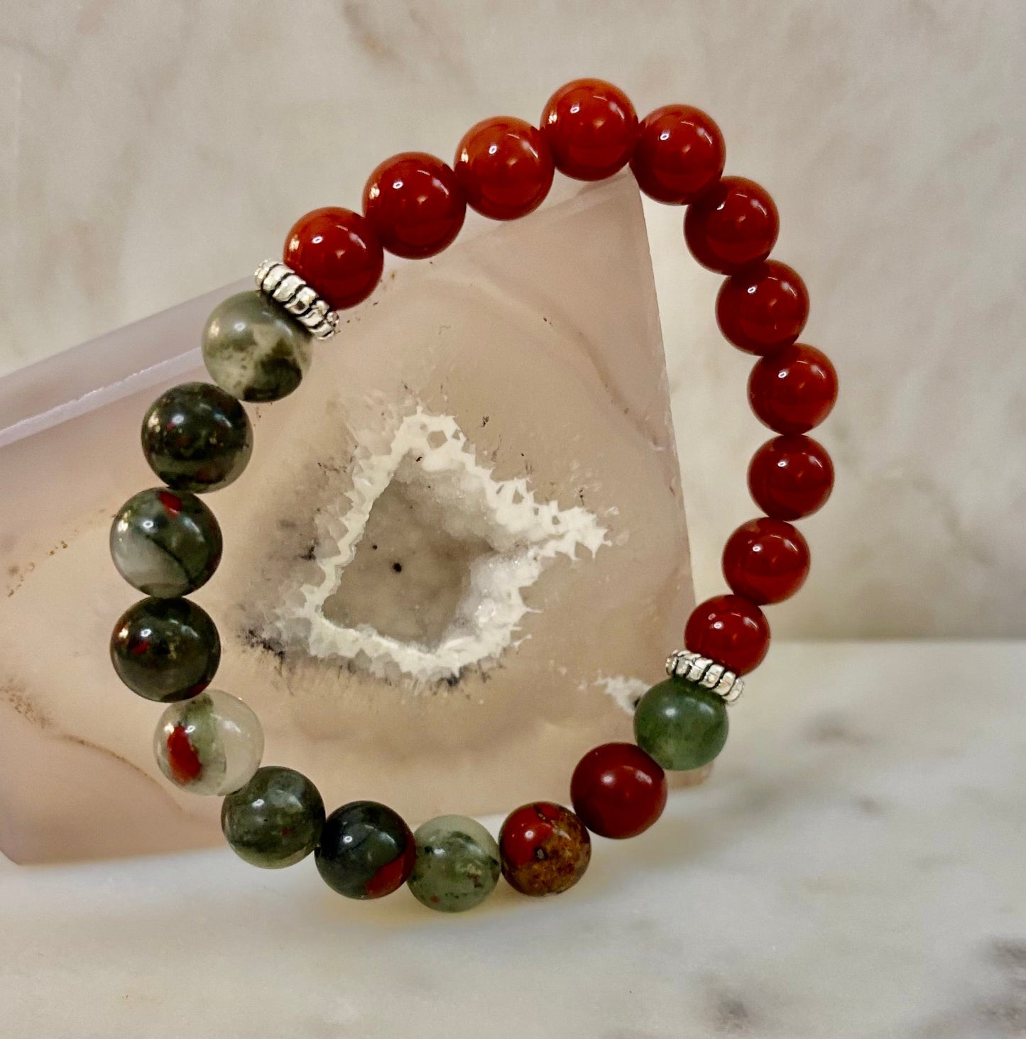 Pulsera con propósito de salud y bienestar – Cornalina y heliotropo infundidas con reiki