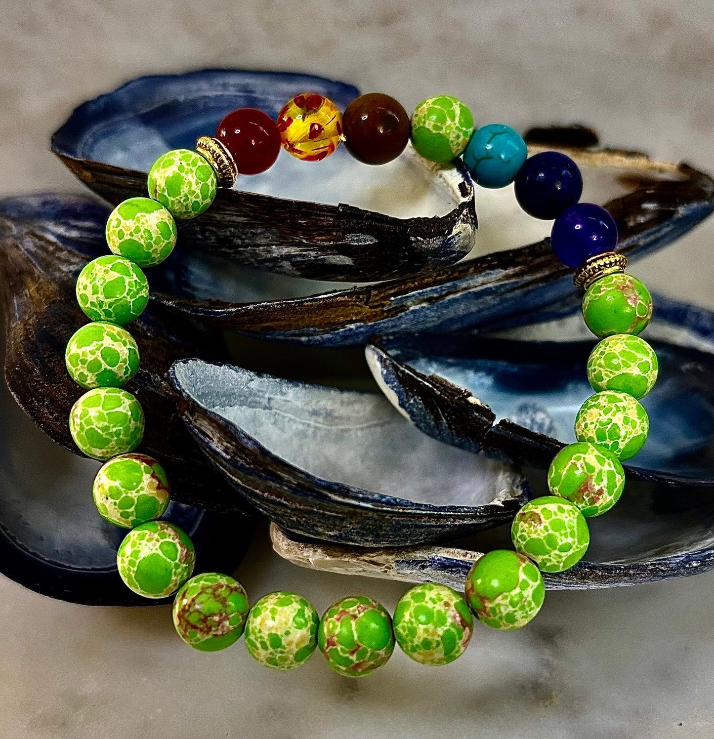 Pulsera Curativa de 7 Chakras con Jaspe Sedimentario Verde – Equilibrio, Alineación y Enraizamiento
