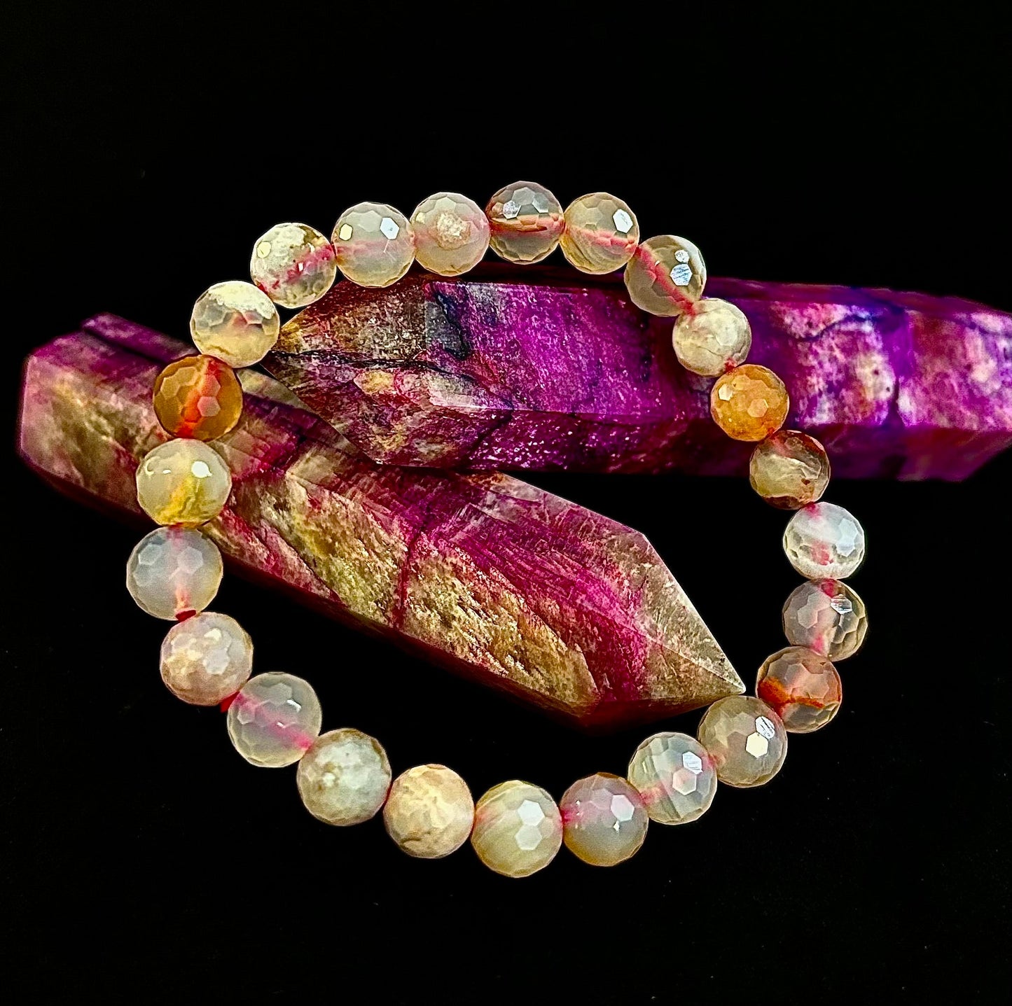🌸 Pulsera de ágata de flor de cerezo tallada en poliedro – 8 mm (Muñeca mediana)