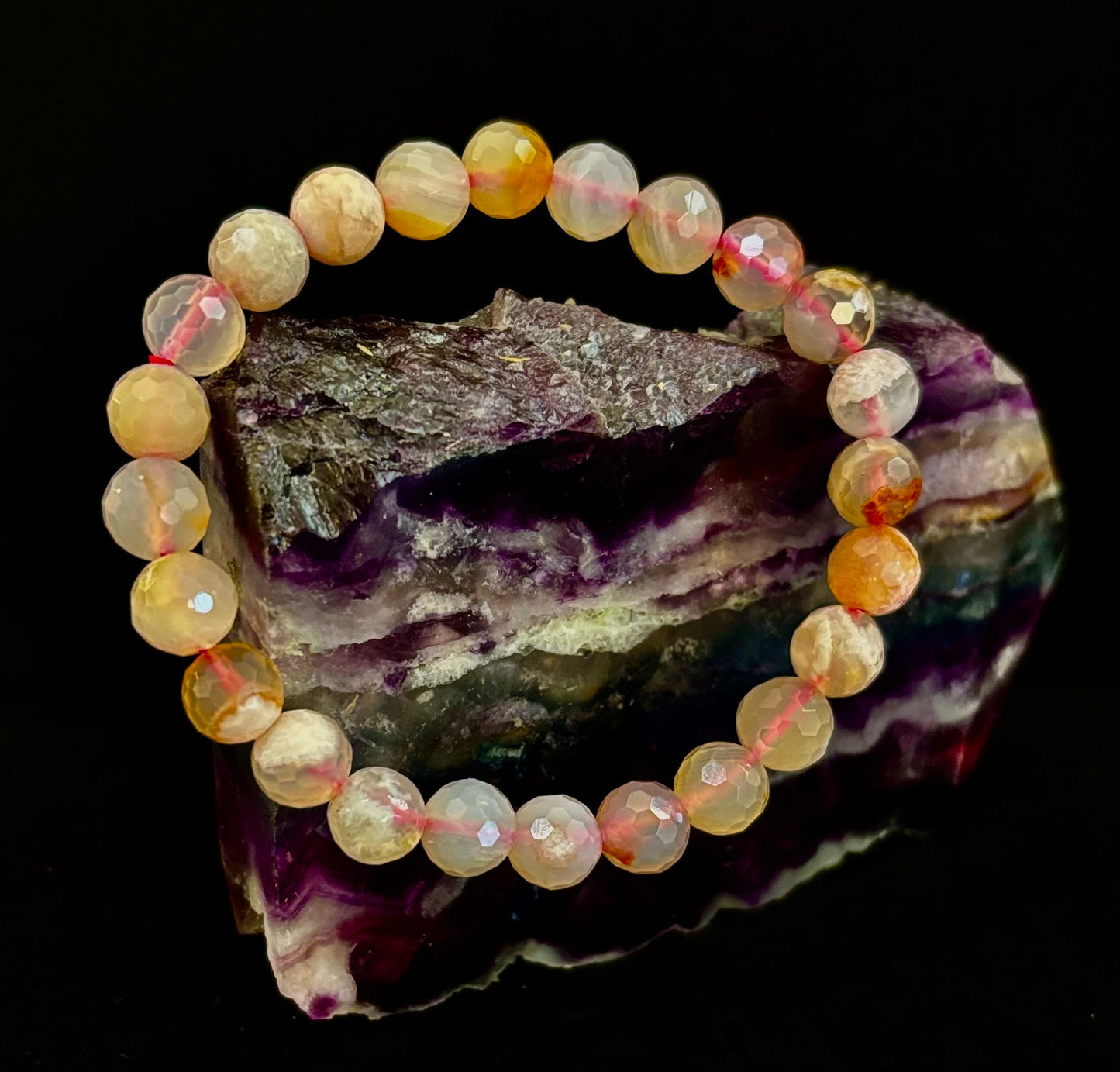 🌸 Pulsera de ágata de flor de cerezo tallada en poliedro – 8 mm (Muñeca mediana)