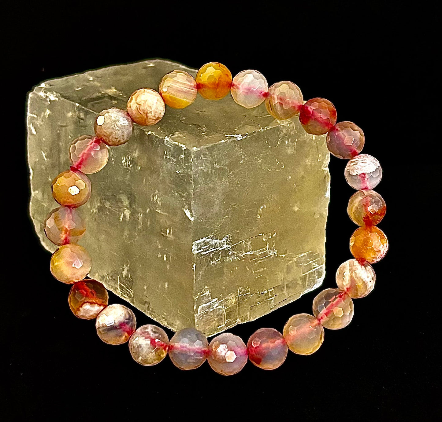 🌸 Pulsera de ágata de flor de cerezo tallada en poliedro – 8 mm (Muñeca mediana)