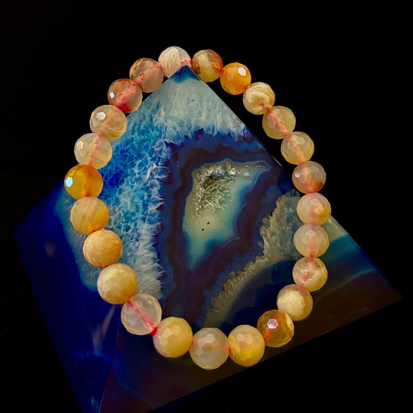 🌸 Pulsera de ágata de flor de cerezo tallada en poliedro – 8 mm (Muñeca mediana)