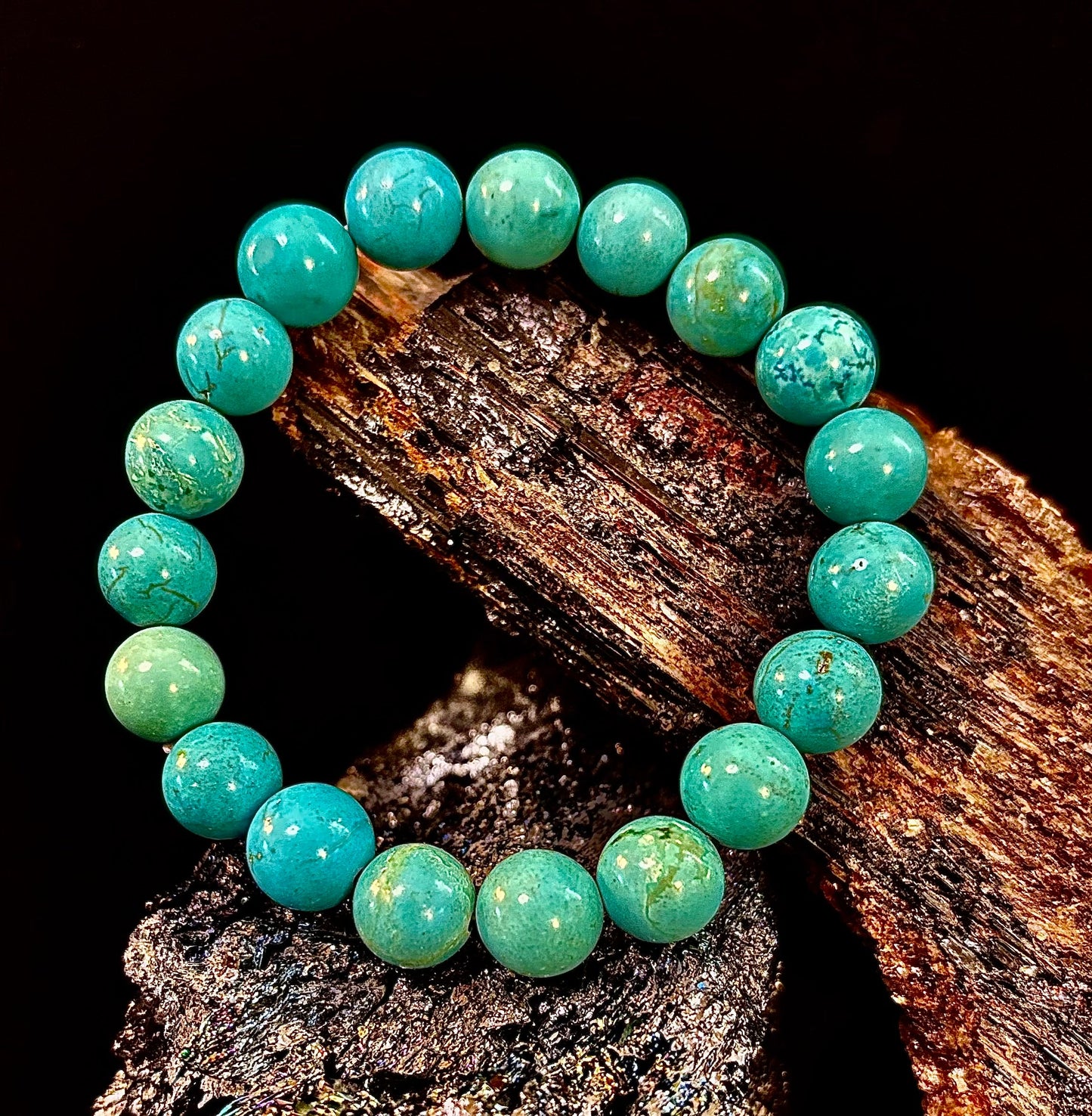 Pulsera de Cuentas de Howlita Turquesa Natural – Piedras de 8mm y 10mm para Calma y Protección (Muñecas Medianas)