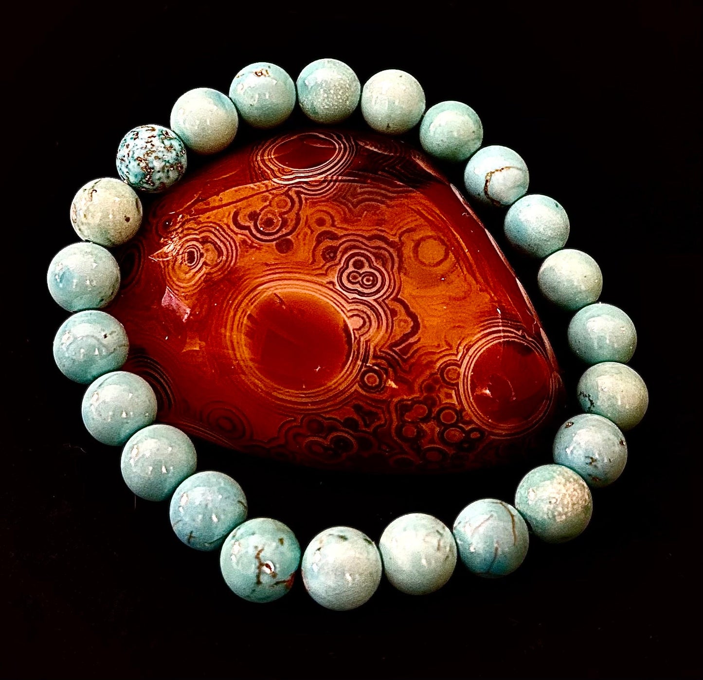 Pulsera de Cuentas de Howlita Turquesa Natural – Piedras de 8mm y 10mm para Calma y Protección (Muñecas Medianas)