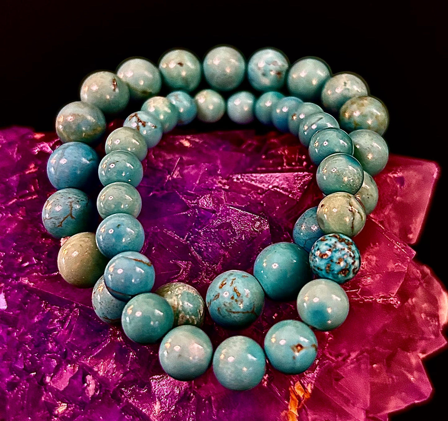 Pulsera de Cuentas de Howlita Turquesa Natural – Piedras de 8mm y 10mm para Calma y Protección (Muñecas Medianas)
