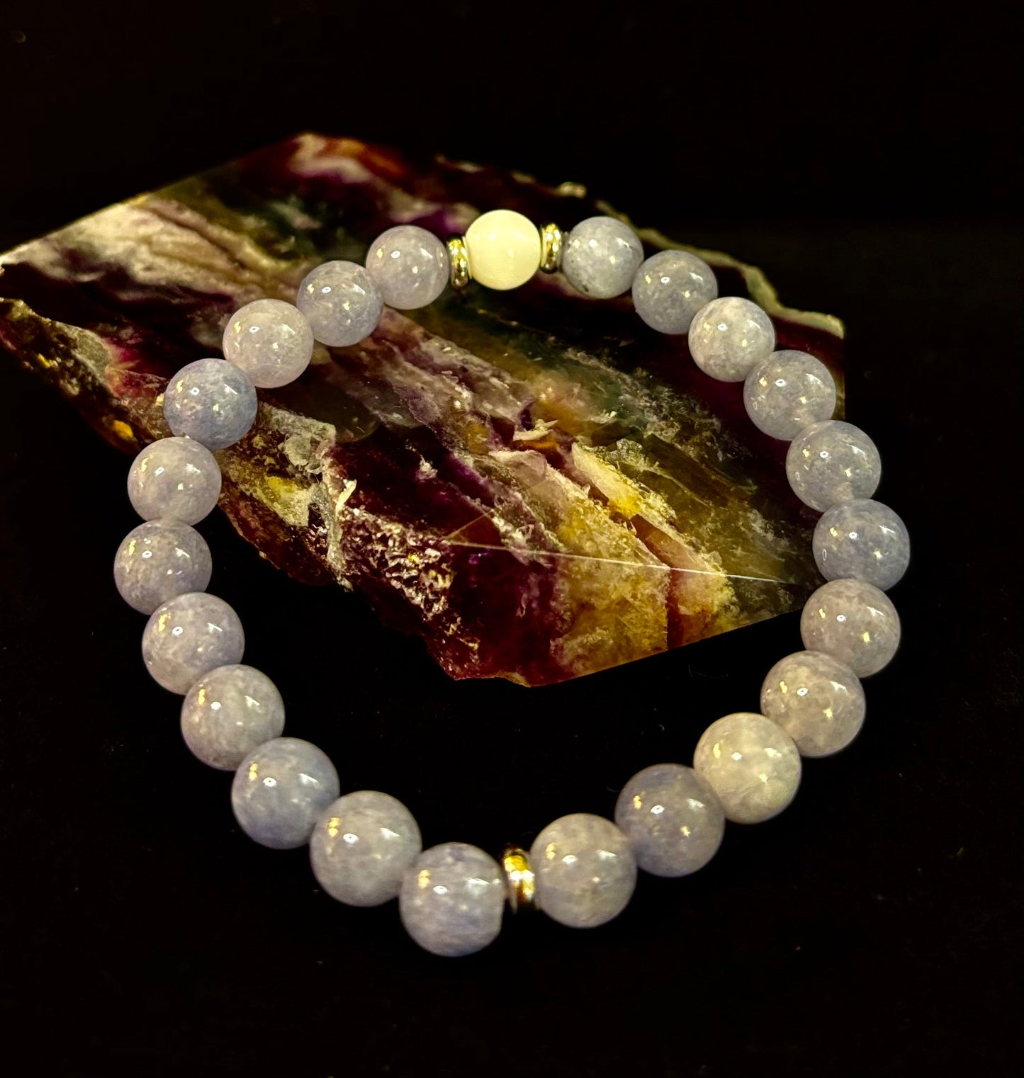 Pulsera Armonía Angelical – Angelita y Porcelana Blanca (Infusión Reiki | Muñecas Medianas)