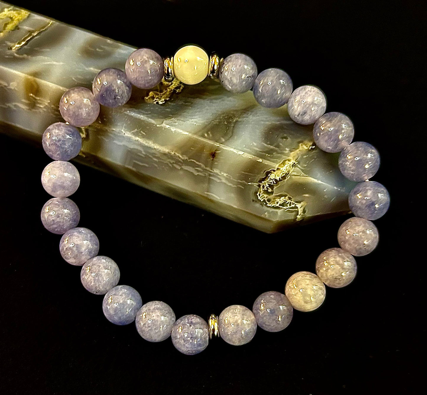 Pulsera Armonía Angelical – Angelita y Porcelana Blanca (Infusión Reiki | Muñecas Medianas)