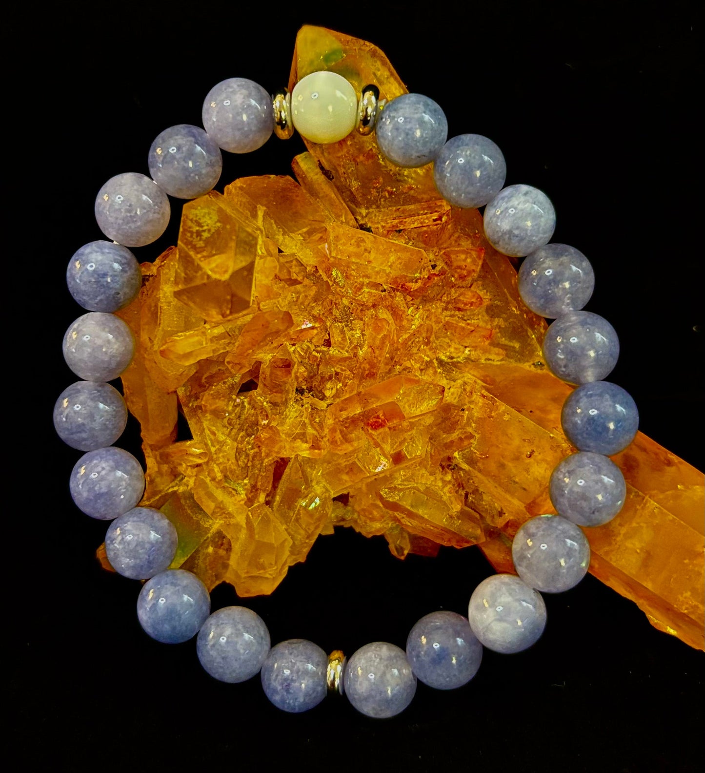 Pulsera Armonía Angelical – Angelita y Porcelana Blanca (Infusión Reiki | Muñecas Medianas)