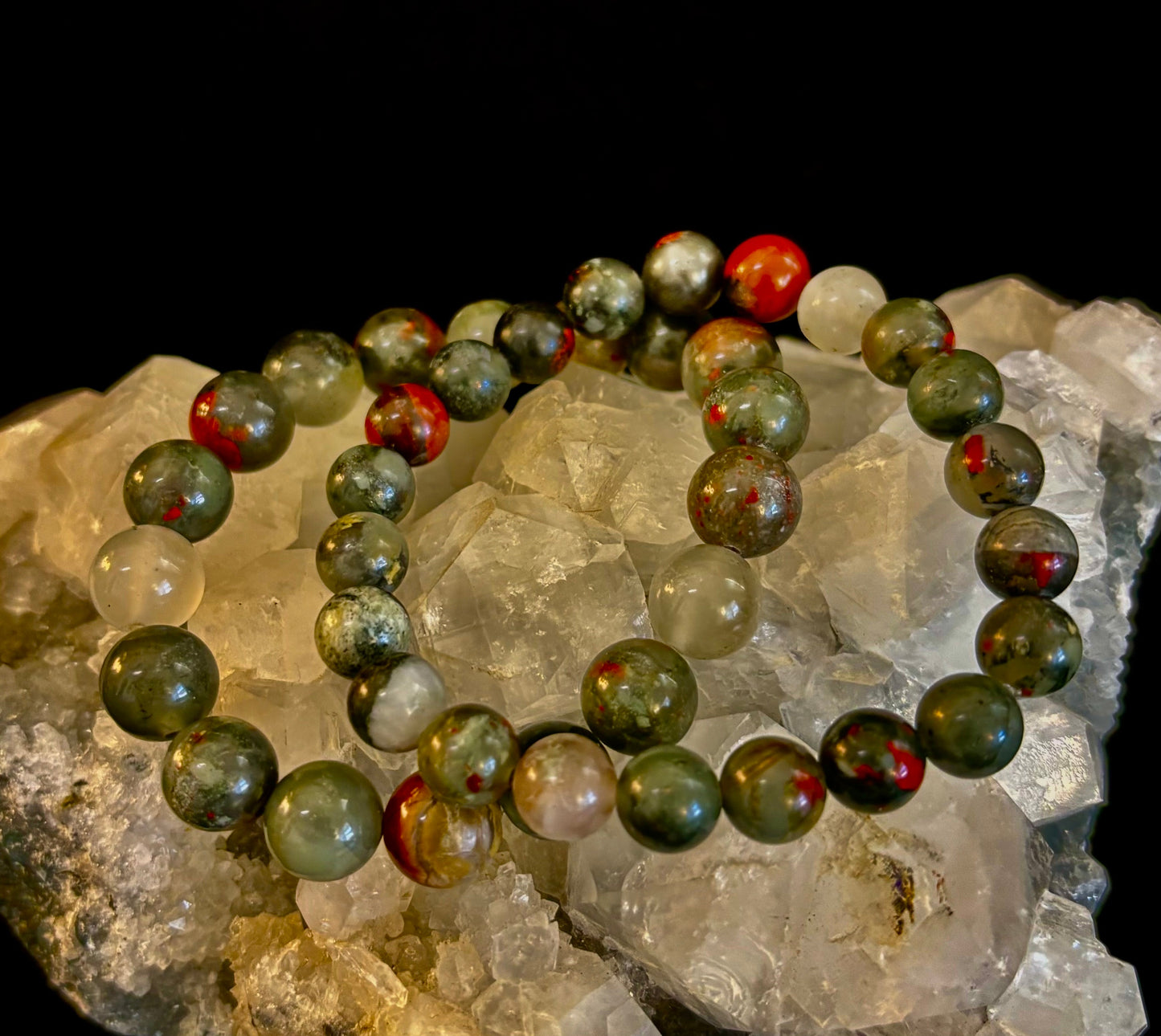 Pulsera de piedra de sangre africana - Pulsera de cuentas de coraje, fuerza y enraizamiento (8mm o 10mm)