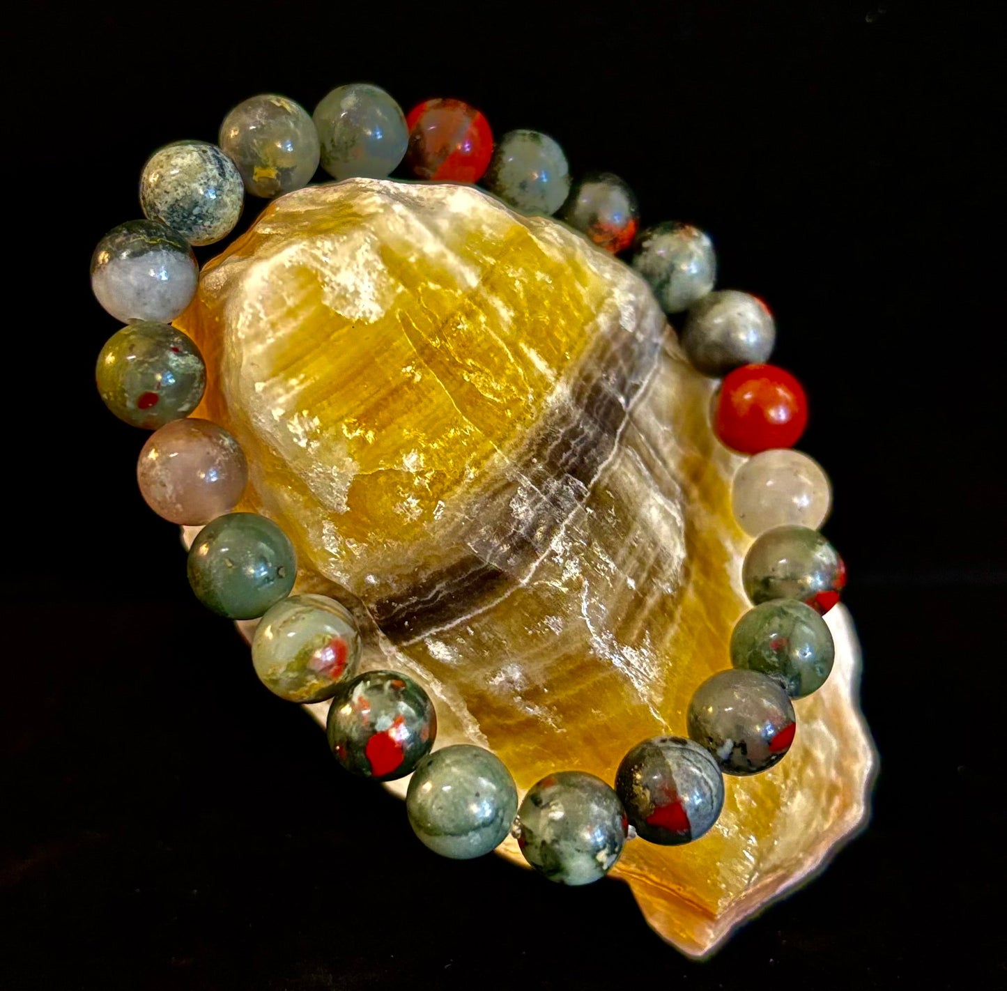 Pulsera de piedra de sangre africana - Pulsera de cuentas de coraje, fuerza y enraizamiento (8mm o 10mm)