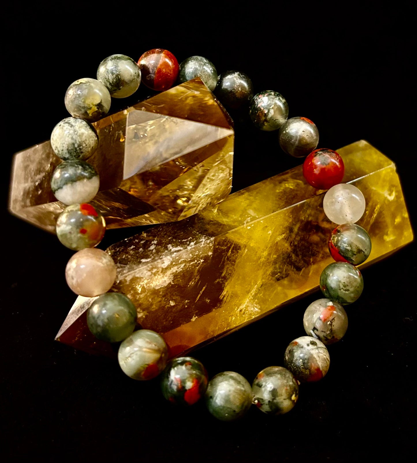 Pulsera de piedra de sangre africana - Pulsera de cuentas de coraje, fuerza y enraizamiento (8mm o 10mm)