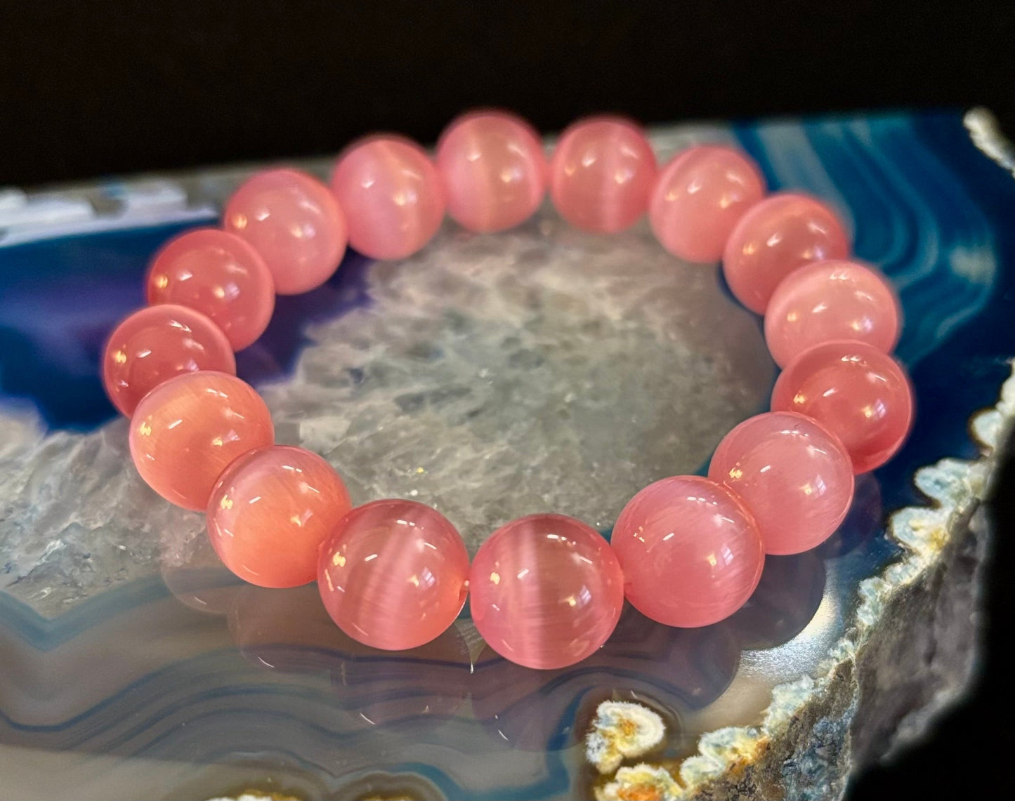 Pulsera Ojo de Gato Rosa (Cuentas de 12mm) – Pulsera Atrevida con Brillo Declarativo