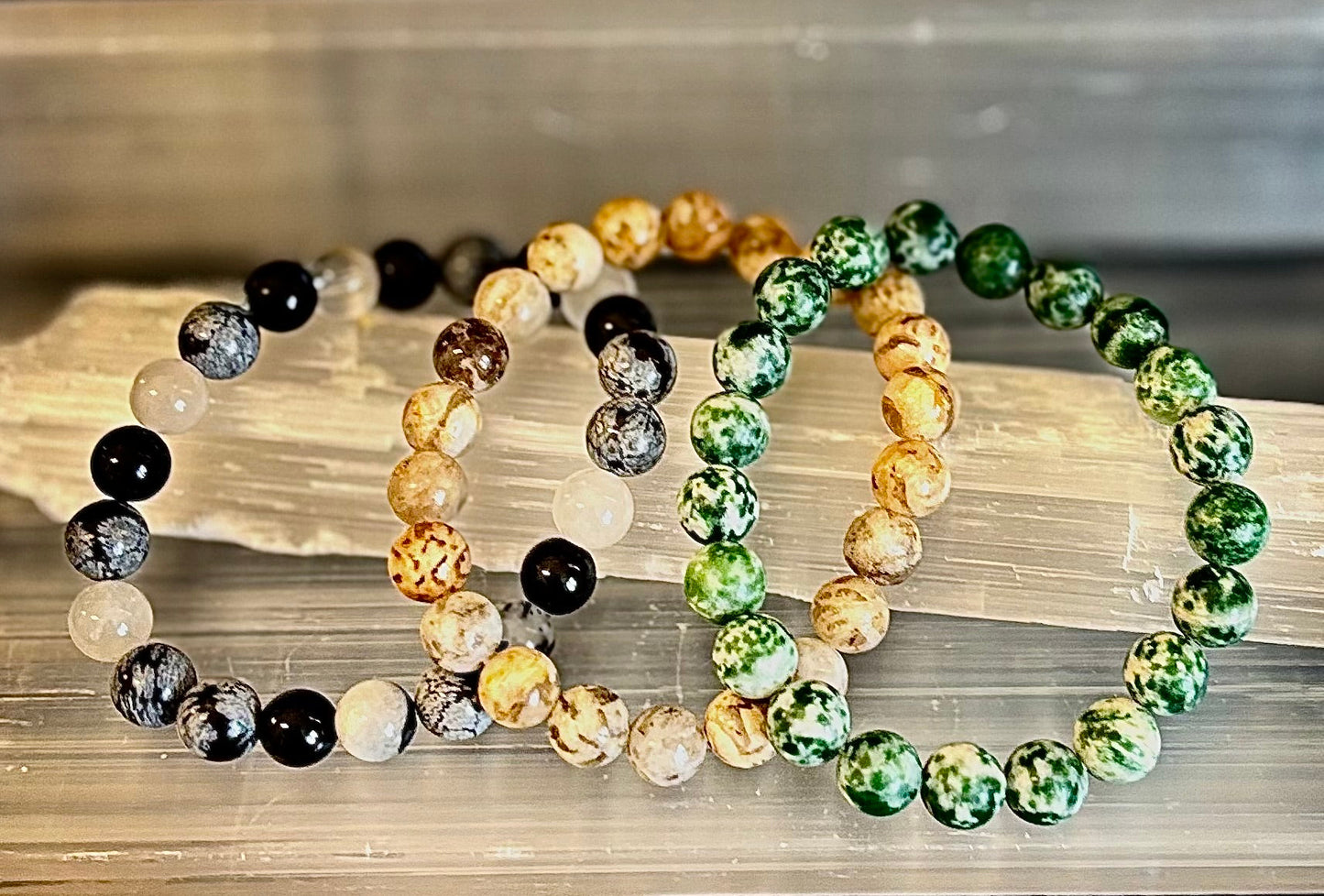 YOLO - Set de 3 Pulseras Apilables de Edición Limitada (Cuatro Opciones Únicas)