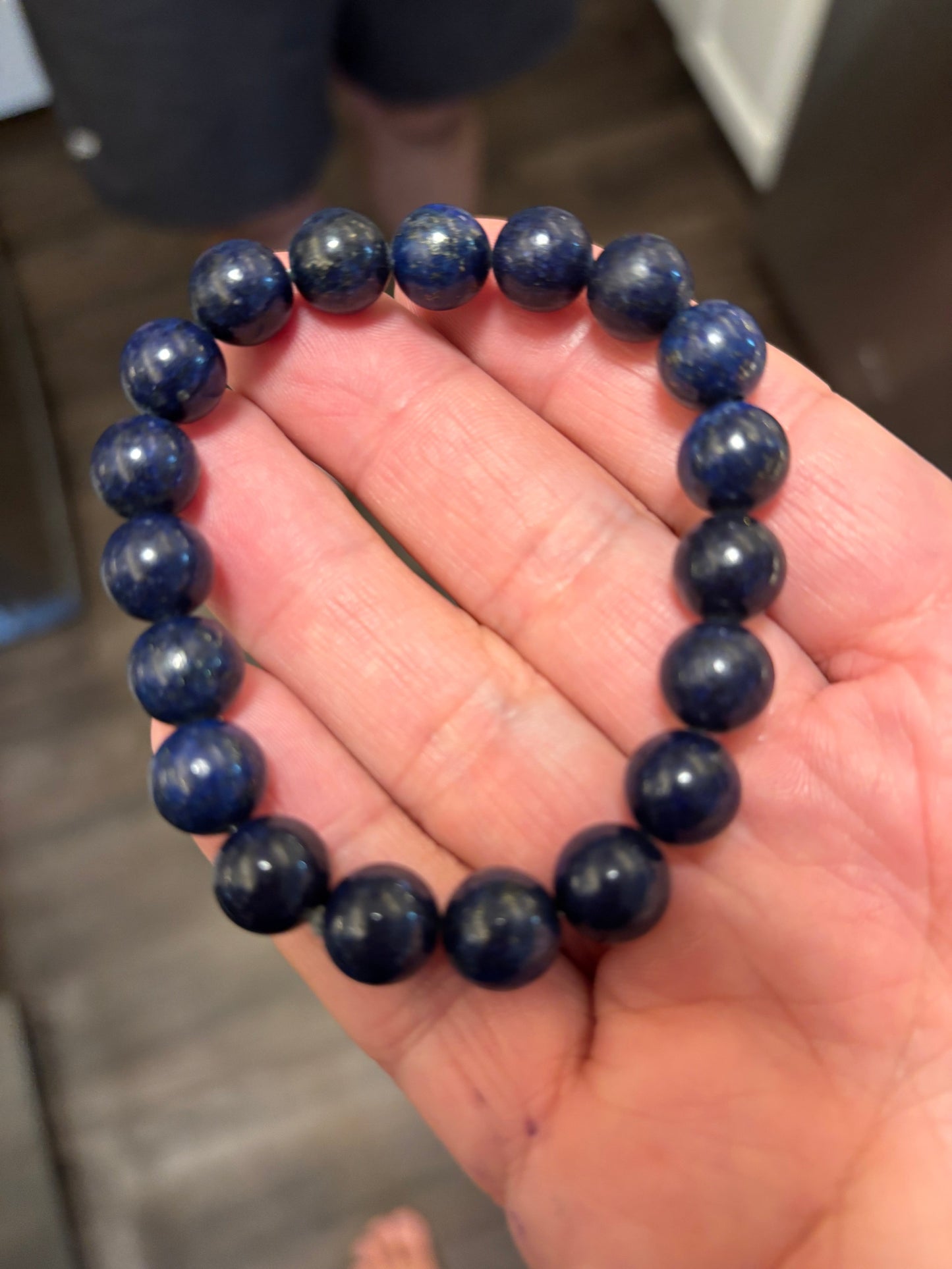 Pulsera Curativa de Lapislázuli – Sabiduría, Verdad y Fuerza Interior