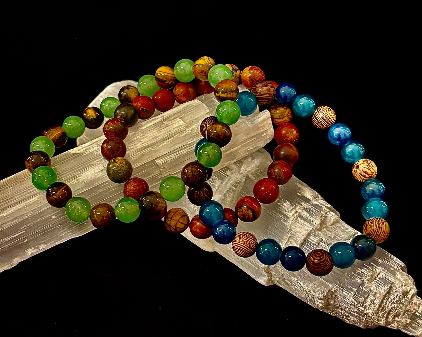 YOLO - Set de 3 Pulseras Apilables de Edición Limitada (Cuatro Opciones Únicas)