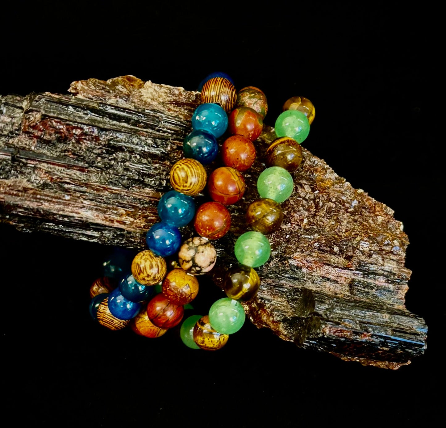 YOLO - Set de 3 Pulseras Apilables de Edición Limitada (Cuatro Opciones Únicas)
