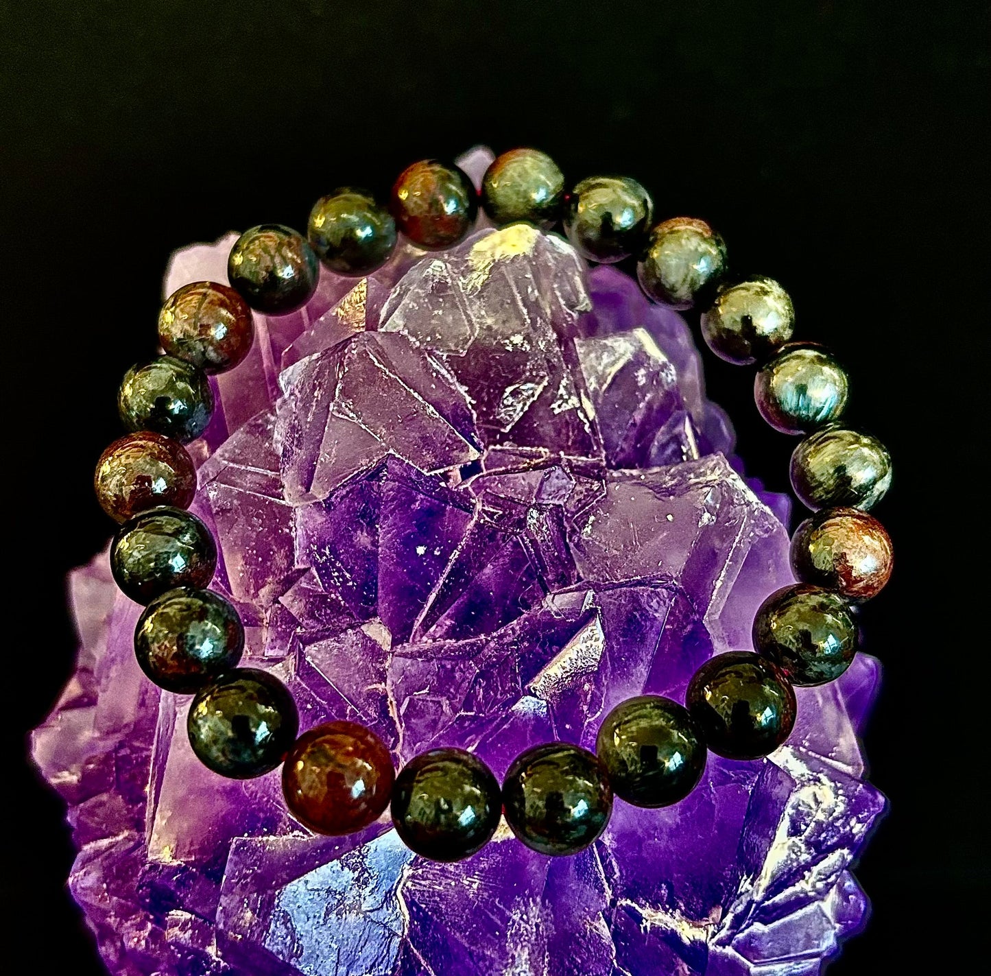 Pulsera de Astrofilita con Granate – Transformación con conexión a tierra y Fuerza apasionada (cuentas de 8mm)