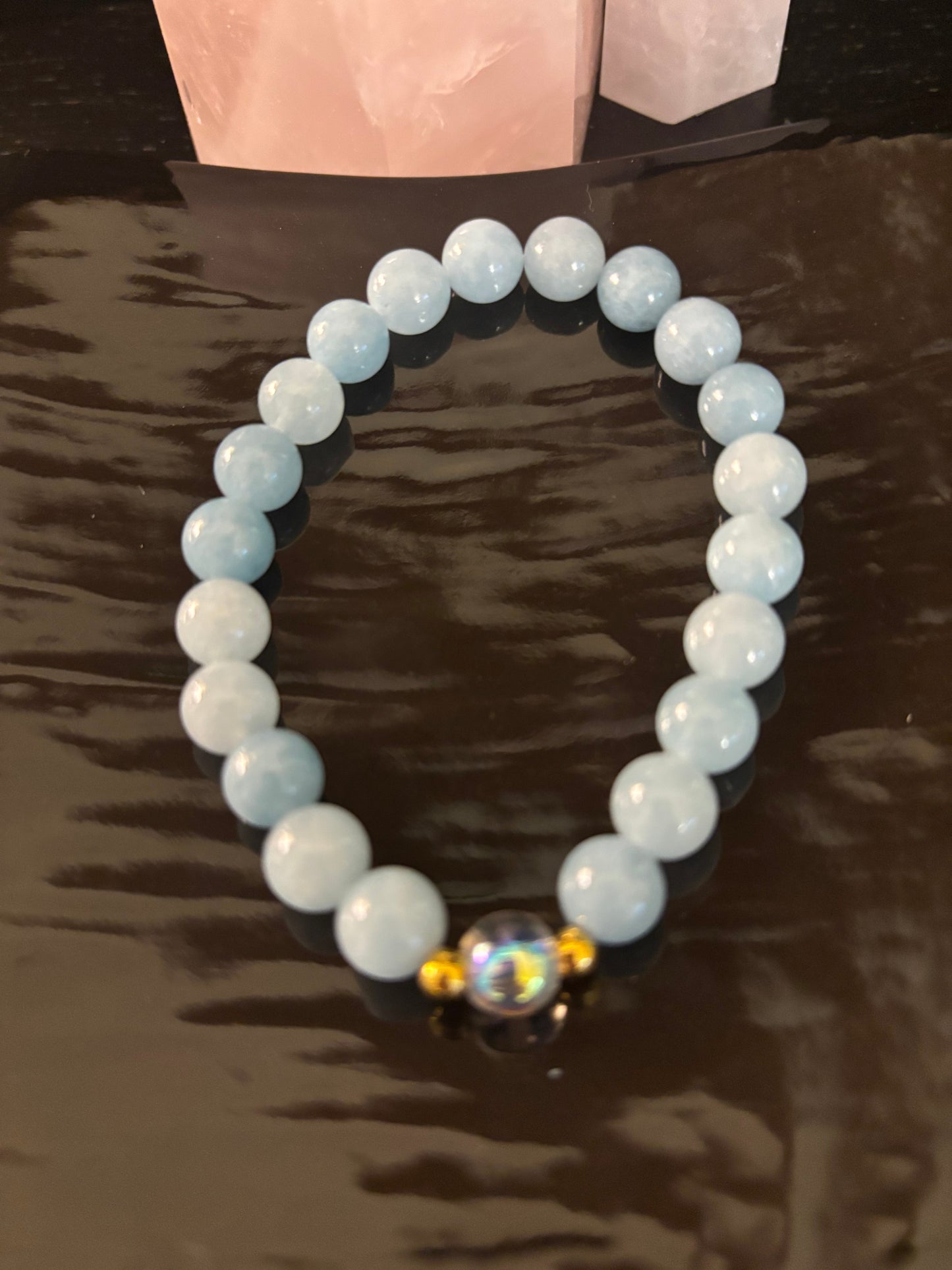Coraje - Pulsera de cuentas de aguamarina y cristal blanco