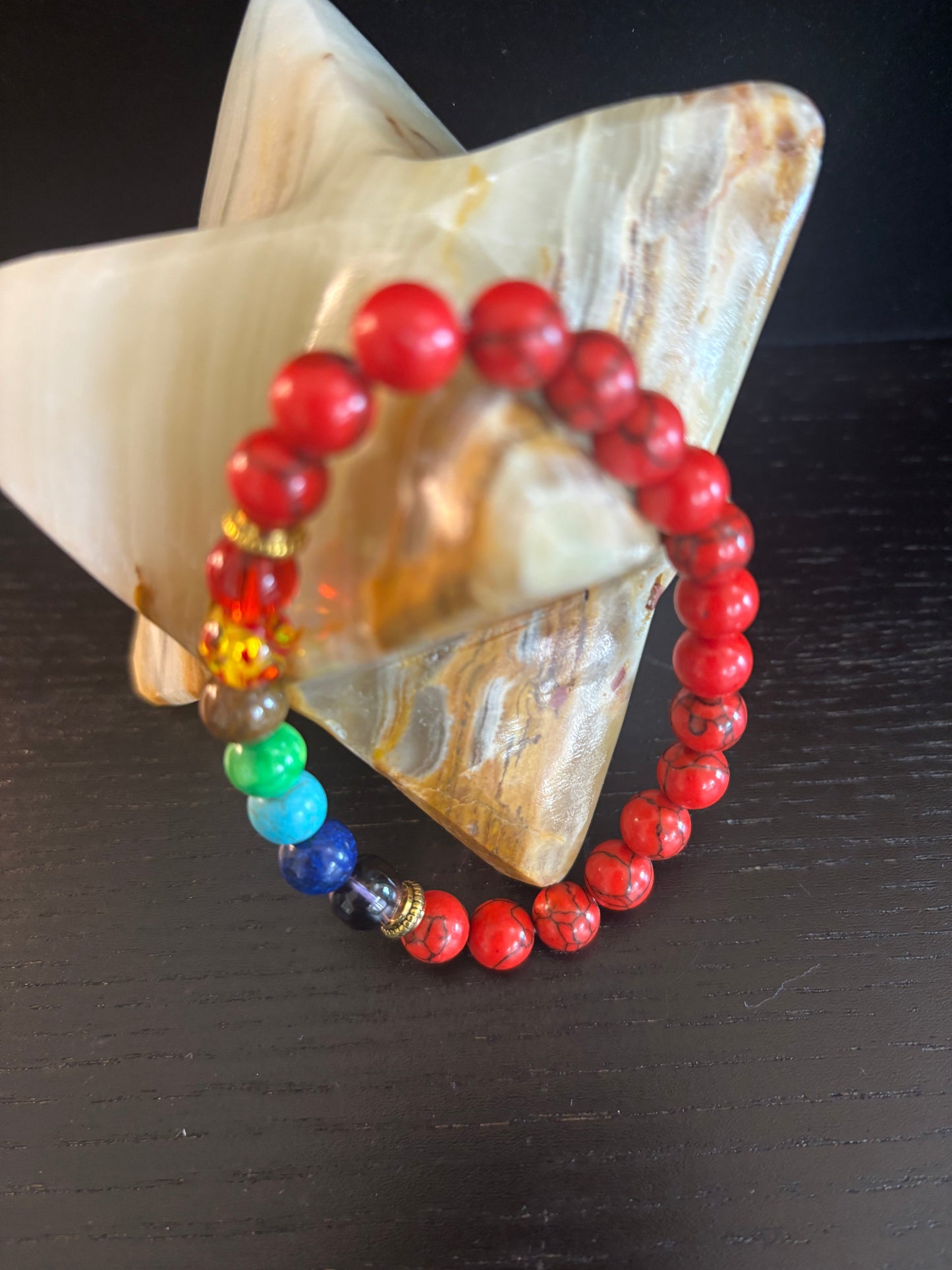 Pulsera energética de alineación de Chakras y Turquesa Roja – Cuentas de 8 mm para protección espiritual y vitalidad (muñecas medianas)
