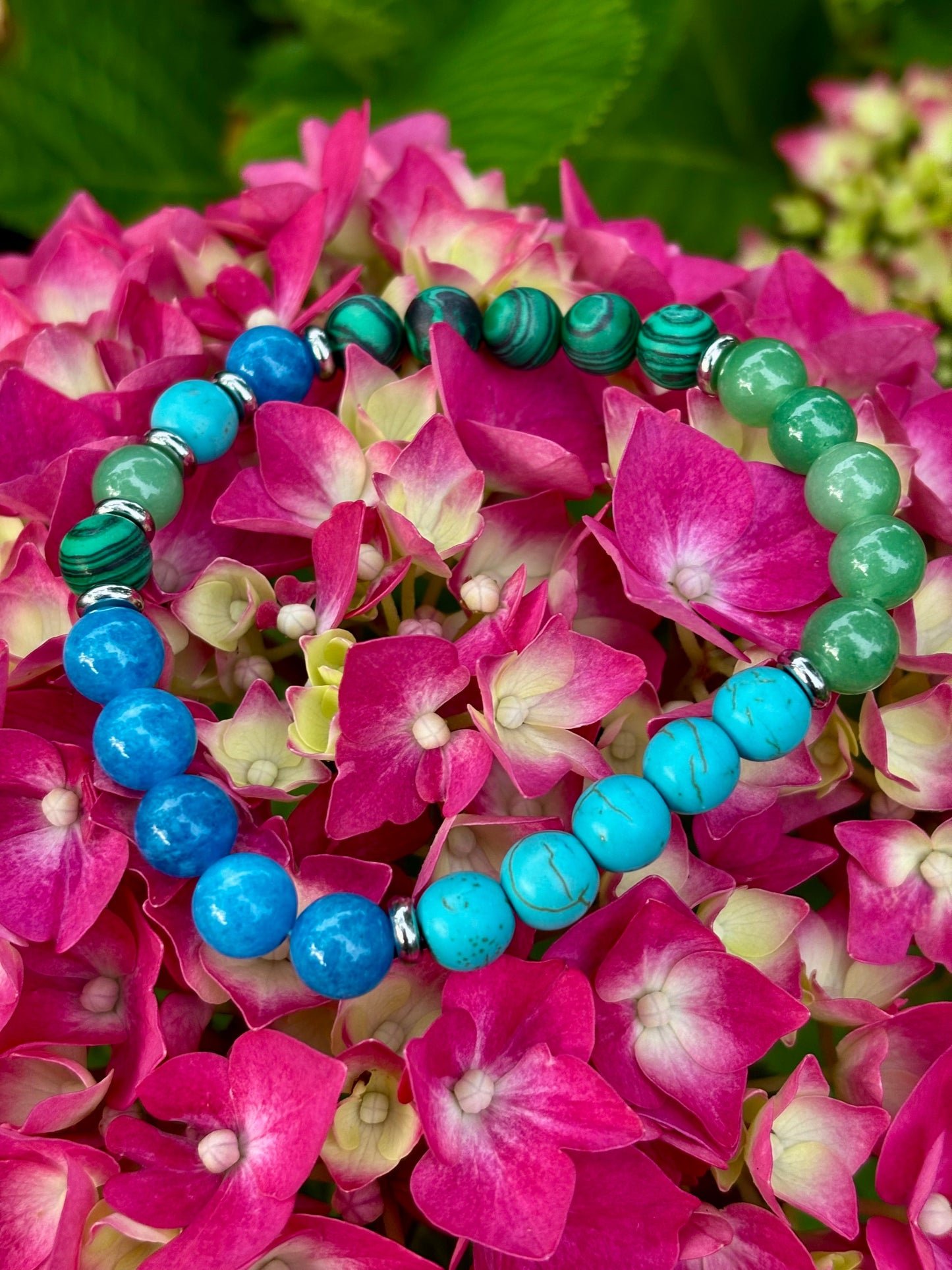 Pulsera Curativa para Aliviar la Ansiedad – Se adapta a muñecas grandes (Malaquita, Aventurina Verde, Turquesa y Aguamarina)