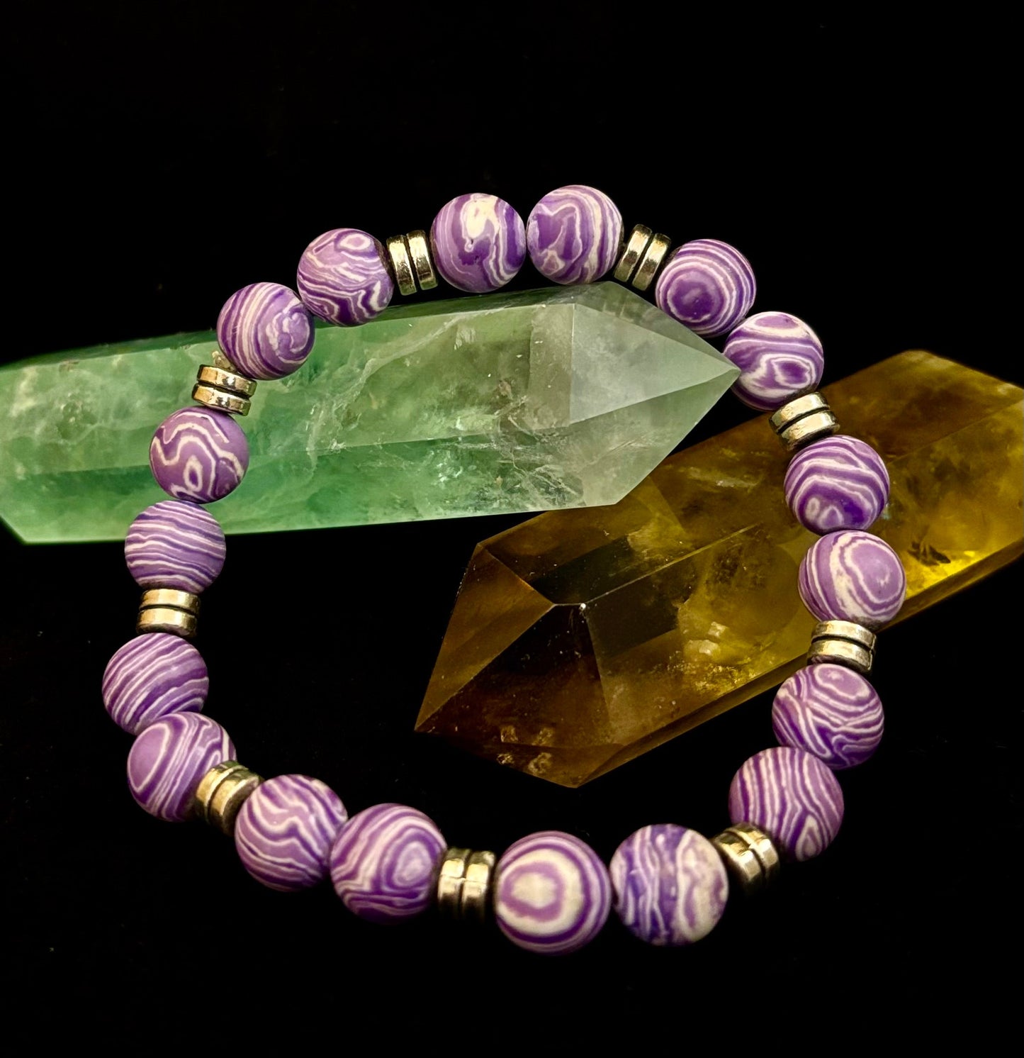 Pulsera Artesanal de Malaquita Morada - 8"-8.5" - Para Muñecas Grandes y Extra Grandes